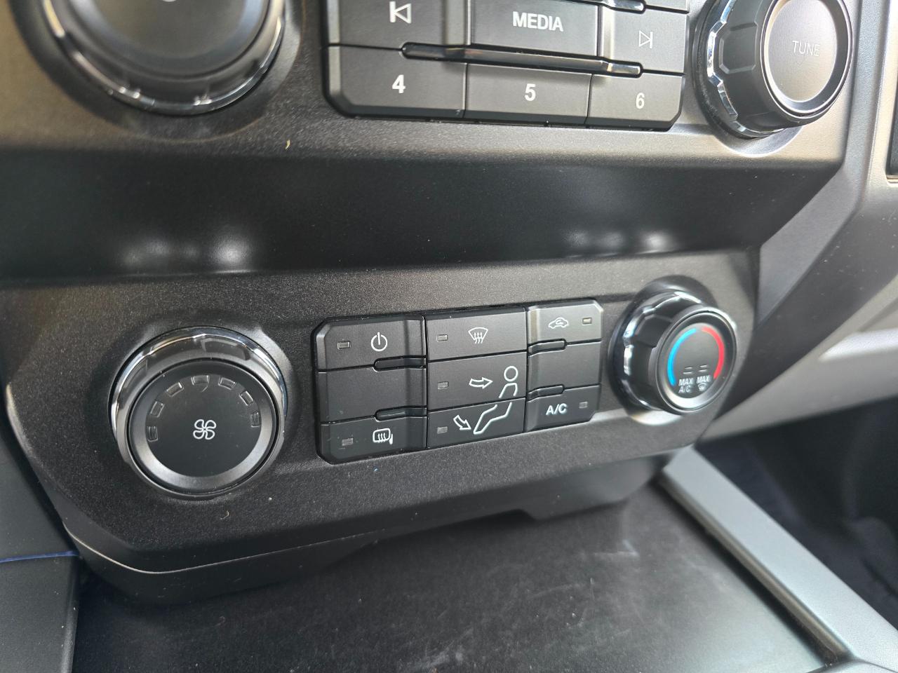 Ford Super Duty F-250 SRW XLT 4WD Crew Cab 6.75' Box 2020