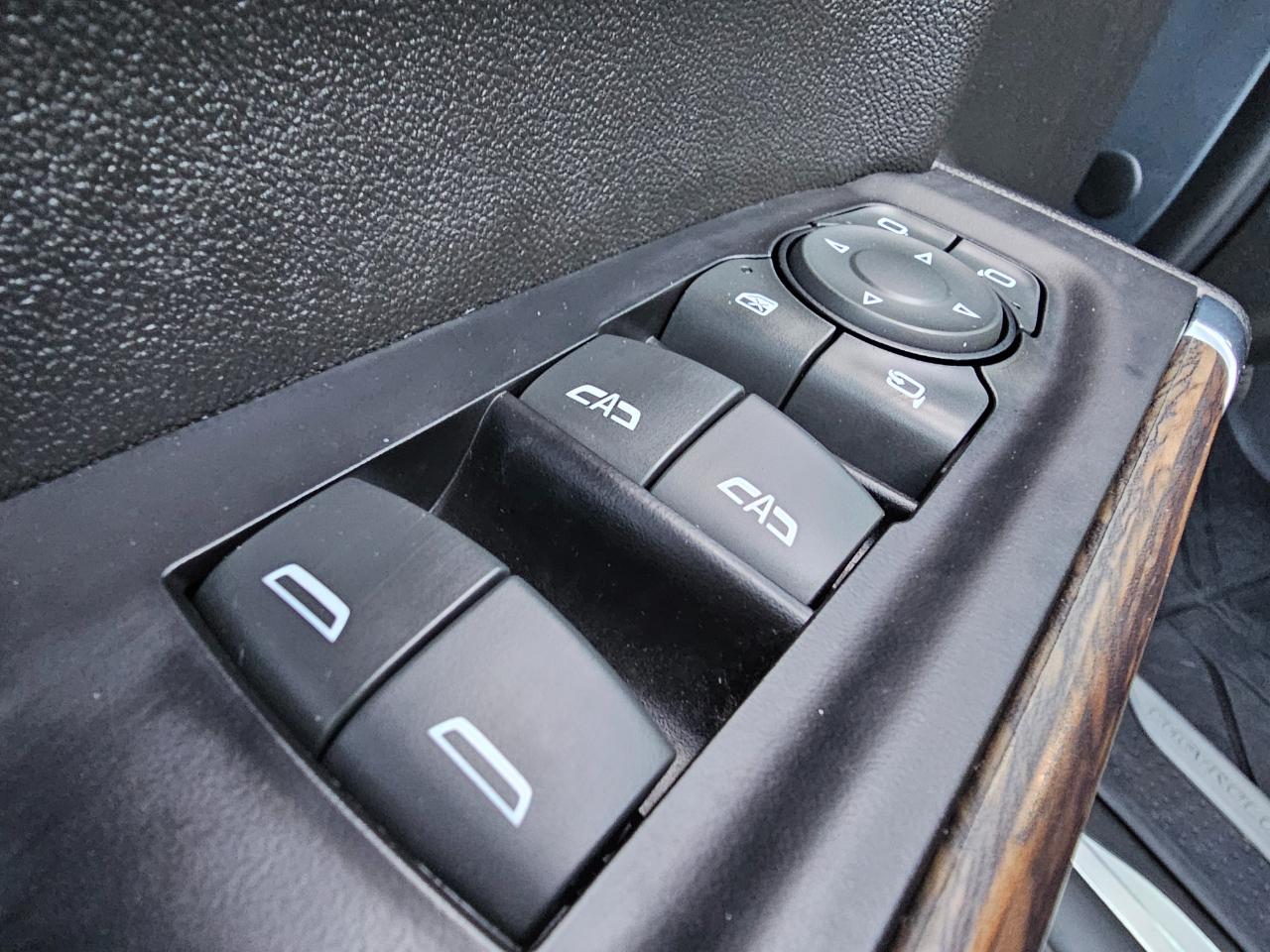 Chevrolet Silverado 1500 4WD Crew Cab 147" High Country 2019