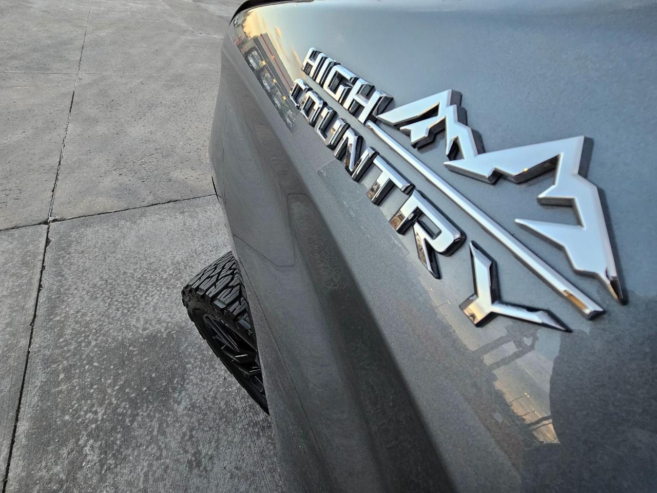 Chevrolet Silverado 1500 4WD Crew Cab 147" High Country 2019