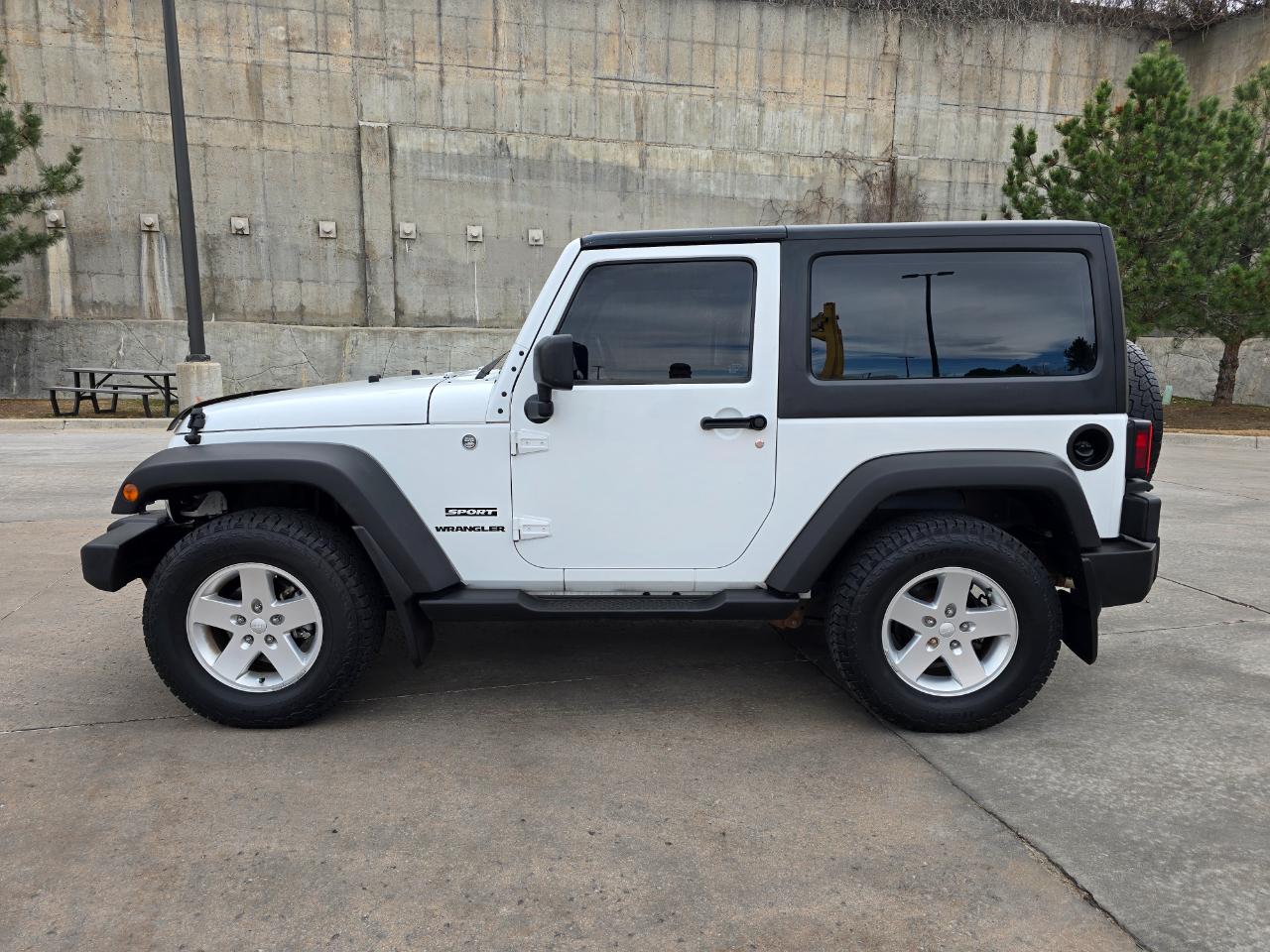 Jeep Wrangler 4WD 2dr Sport 2012