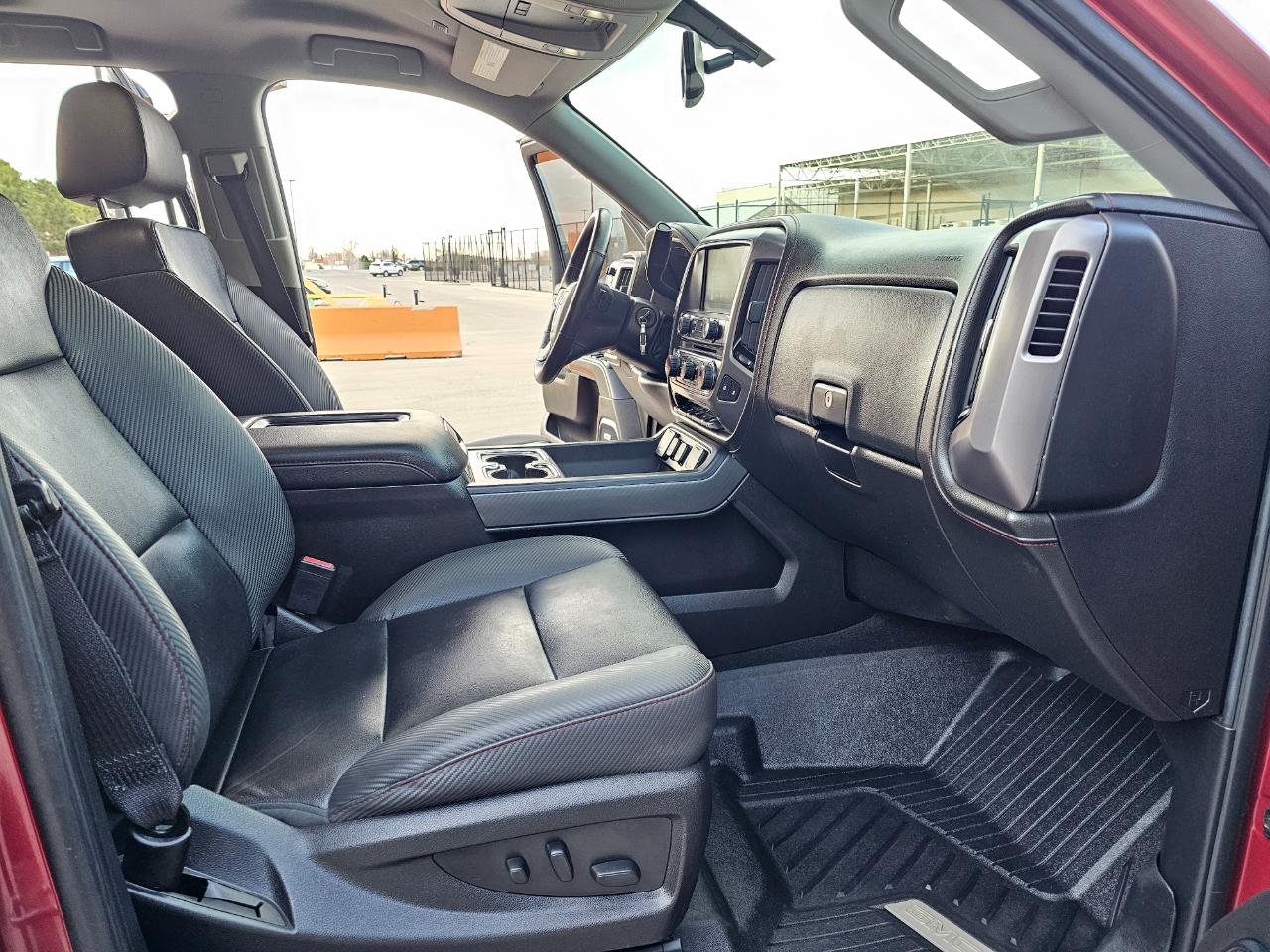 GMC Sierra 1500 4WD Double Cab 143.5" SLT 2018