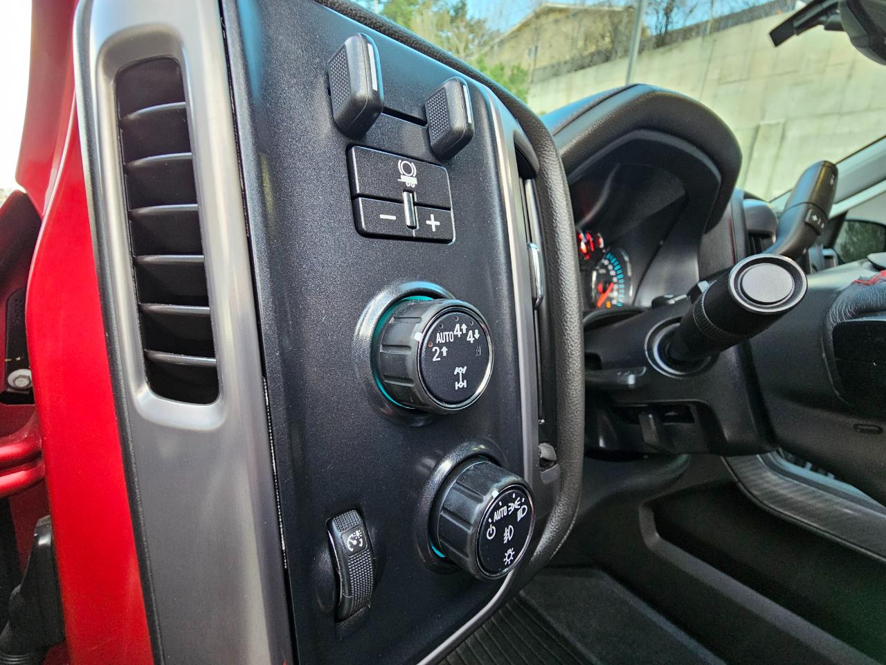 GMC Sierra 1500 4WD Double Cab 143.5" SLT 2018