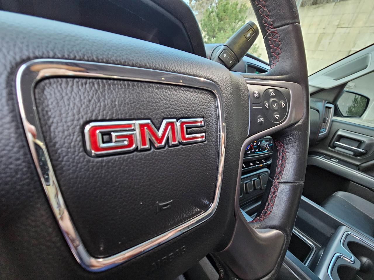 GMC Sierra 1500 4WD Double Cab 143.5" SLT 2018