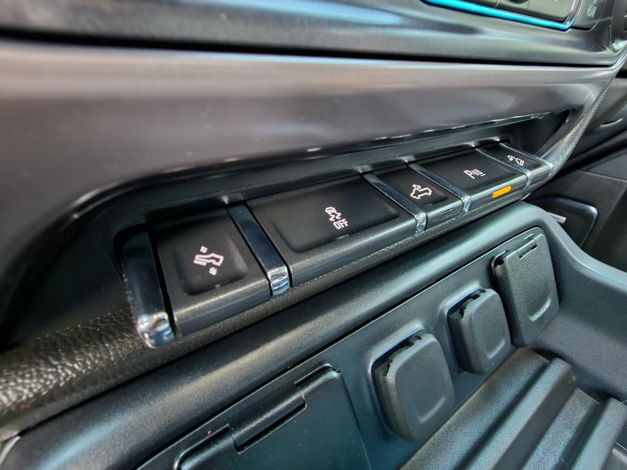 GMC Sierra 1500 4WD Double Cab 143.5" SLT 2018