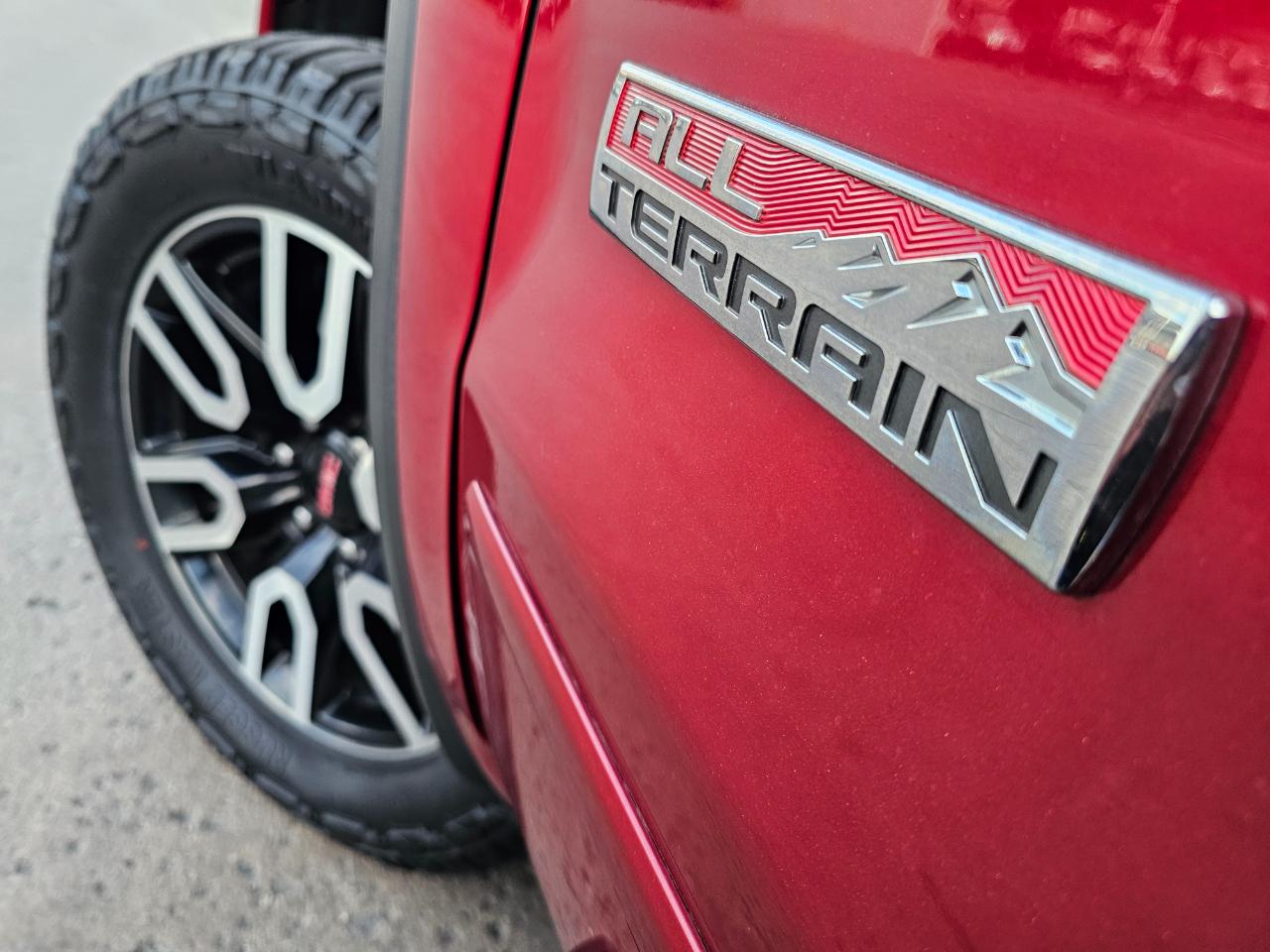 GMC Sierra 1500 4WD Double Cab 143.5" SLT 2018