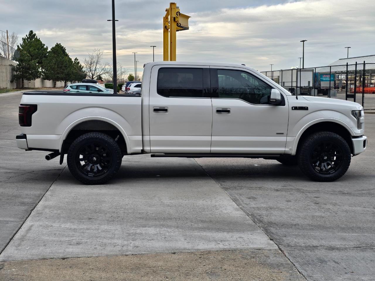 Ford F-150 4WD SuperCrew 145" Platinum 2015