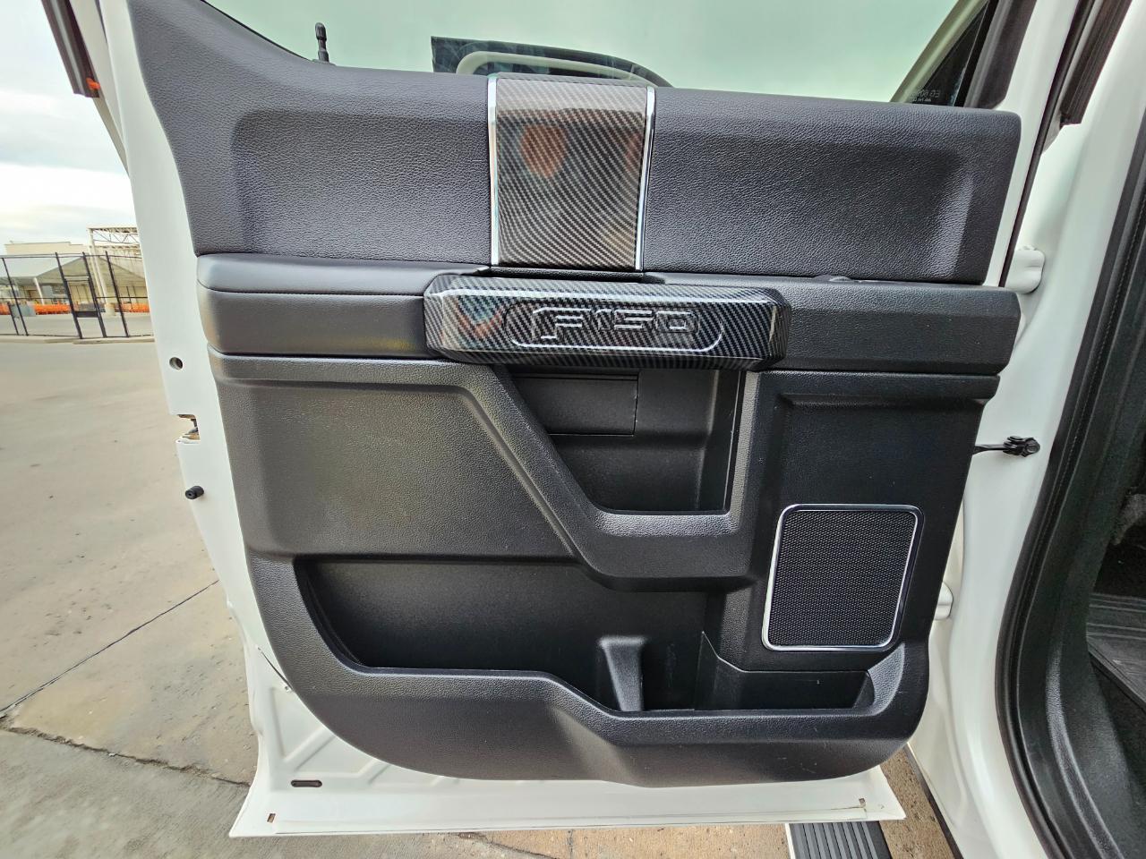 Ford F-150 4WD SuperCrew 145" Platinum 2015