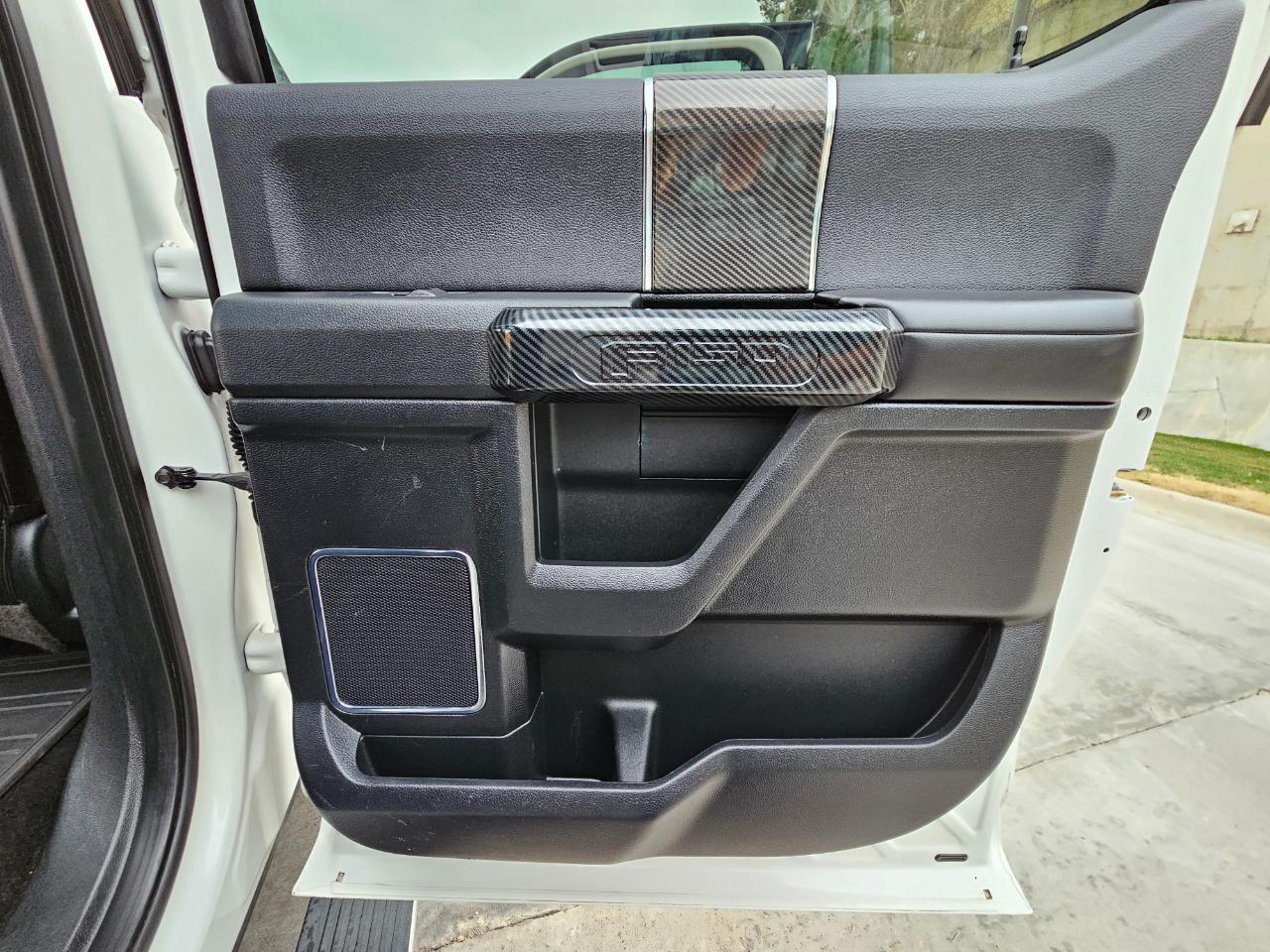 Ford F-150 4WD SuperCrew 145" Platinum 2015