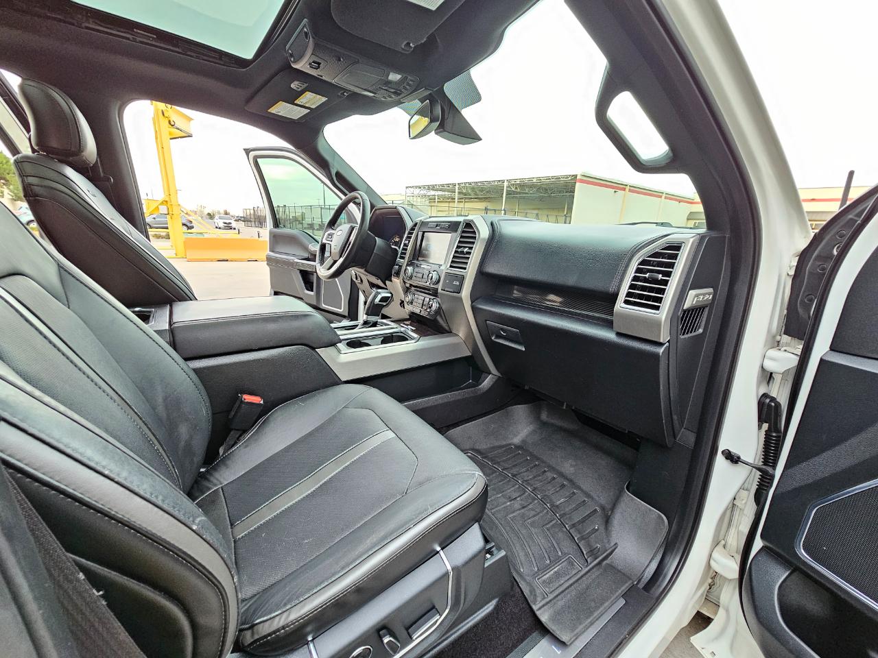 Ford F-150 4WD SuperCrew 145" Platinum 2015