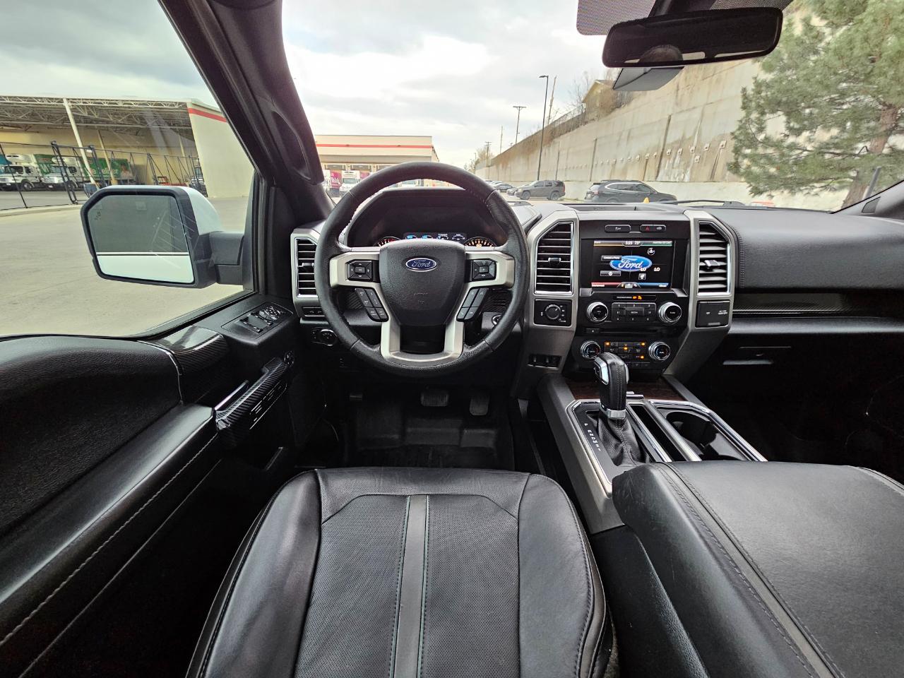 Ford F-150 4WD SuperCrew 145" Platinum 2015