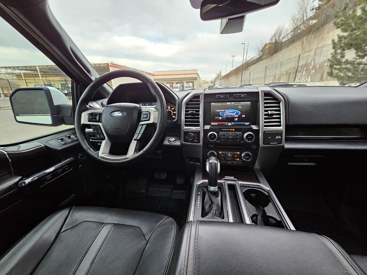 Ford F-150 4WD SuperCrew 145" Platinum 2015