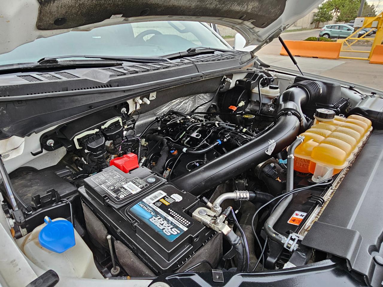 Ford F-150 4WD SuperCrew 145" Platinum 2015