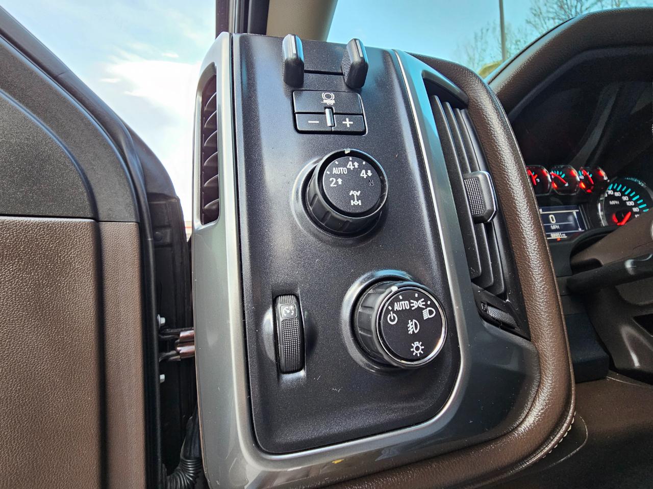 Chevrolet Silverado 1500 4WD Crew Cab 143.5" LTZ w/2LZ 2016