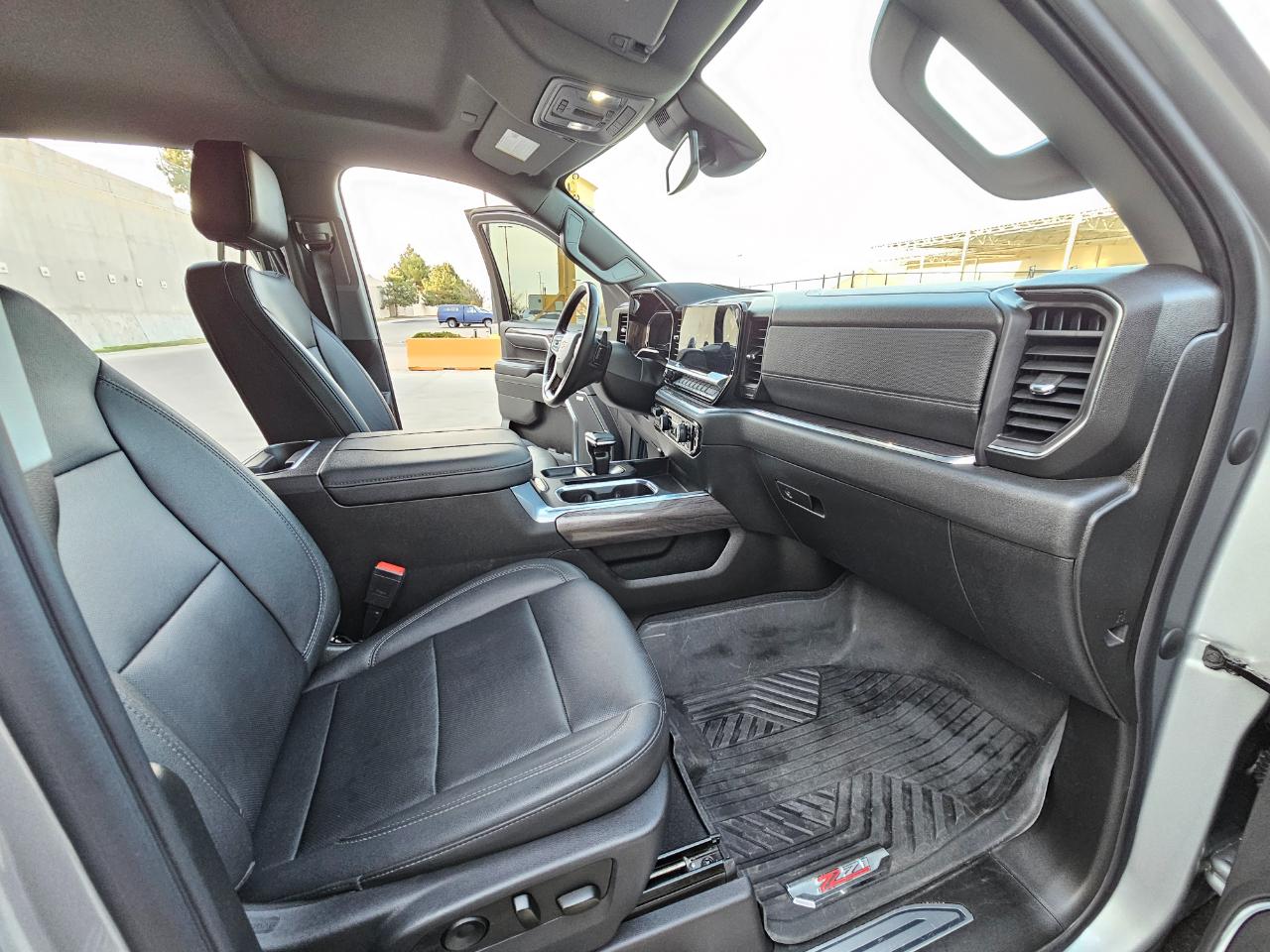 Chevrolet Silverado 1500 4WD Crew Cab 147" LTZ 2024