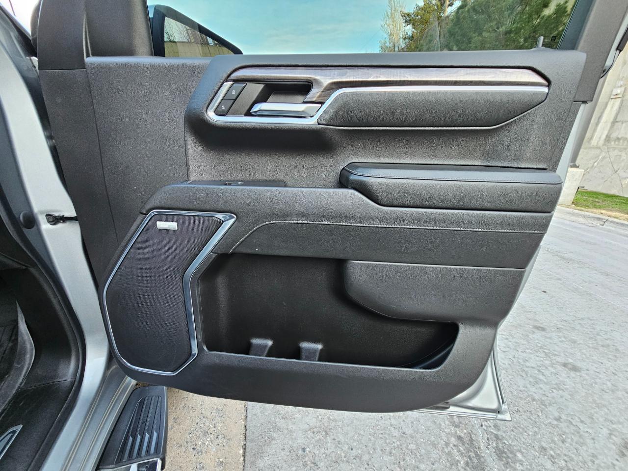 Chevrolet Silverado 1500 4WD Crew Cab 147" LTZ 2024