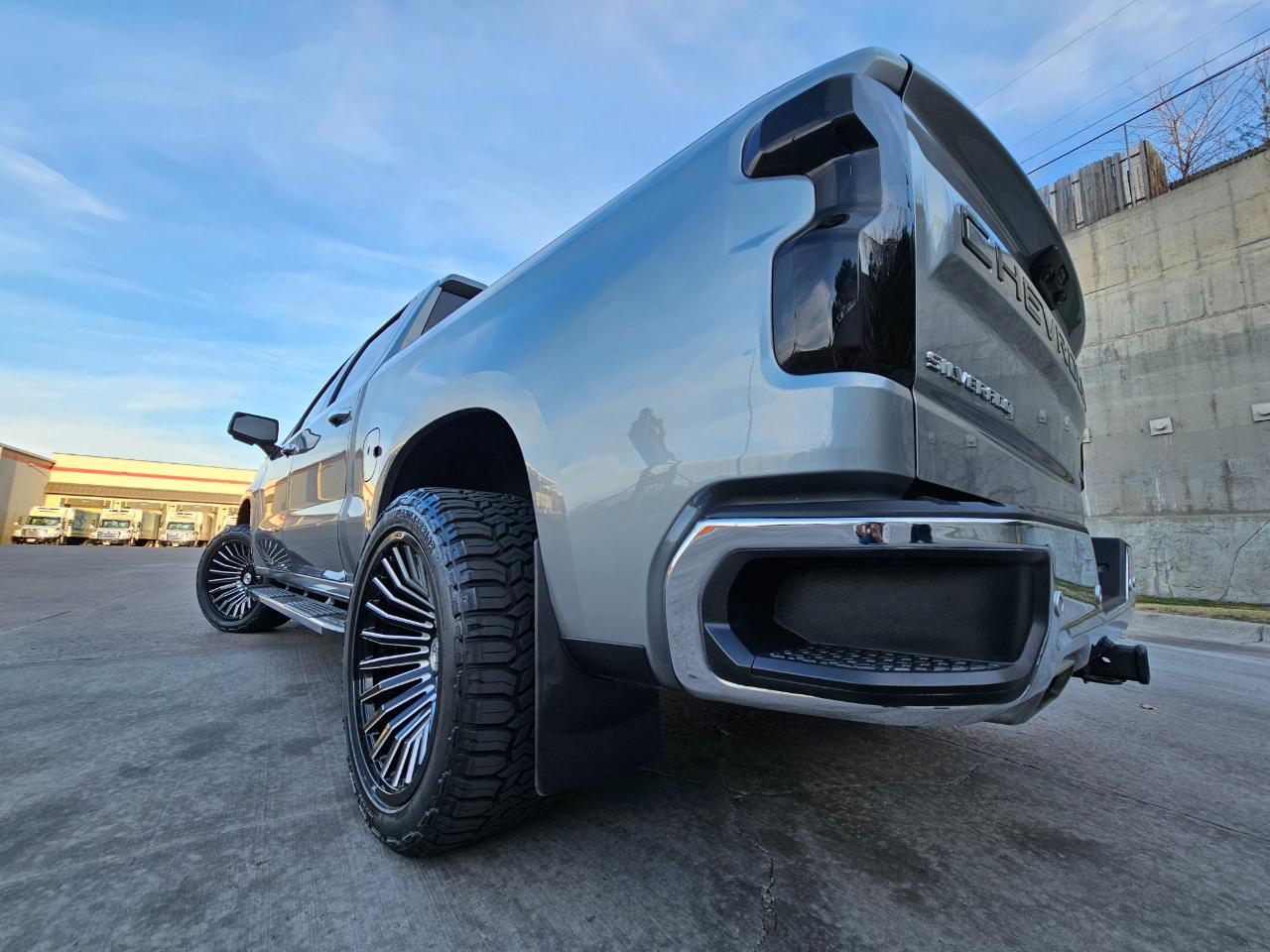 Chevrolet Silverado 1500 4WD Crew Cab 147" LTZ 2024