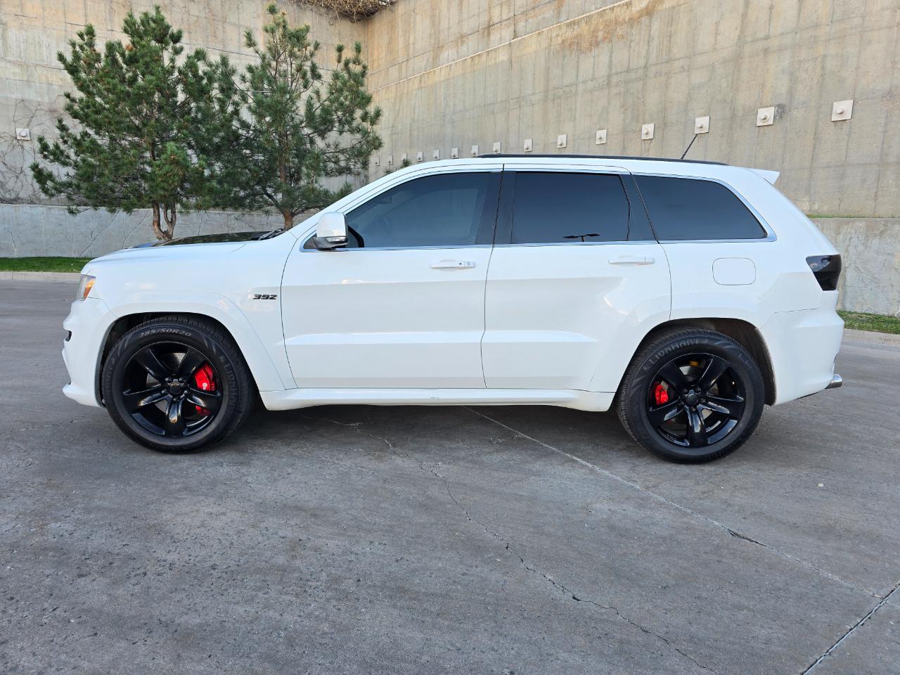 Jeep Grand Cherokee 4WD 4dr SRT8 Alpine 2013