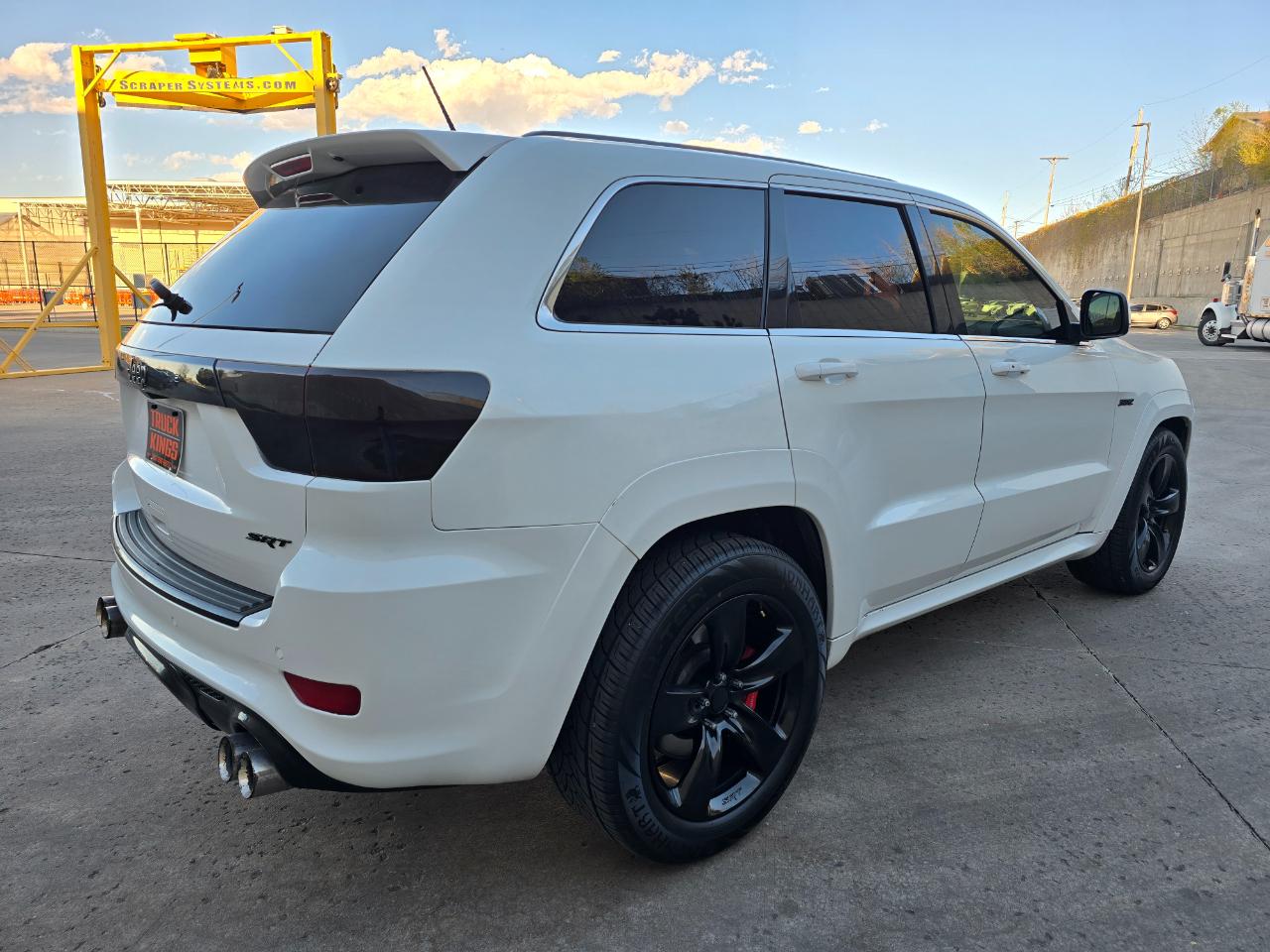 Jeep Grand Cherokee 4WD 4dr SRT8 Alpine 2013