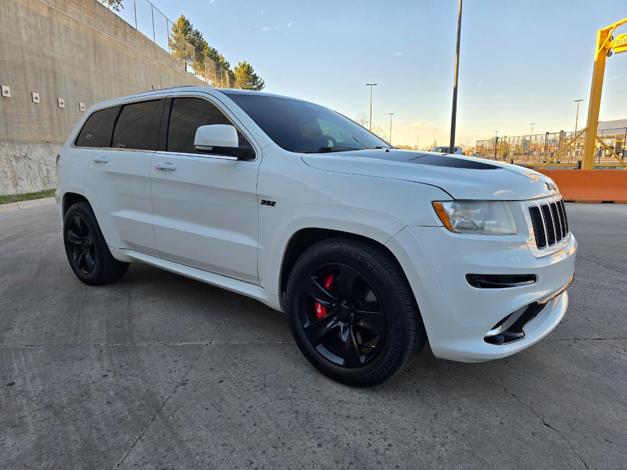 Jeep Grand Cherokee 4WD 4dr SRT8 Alpine 2013