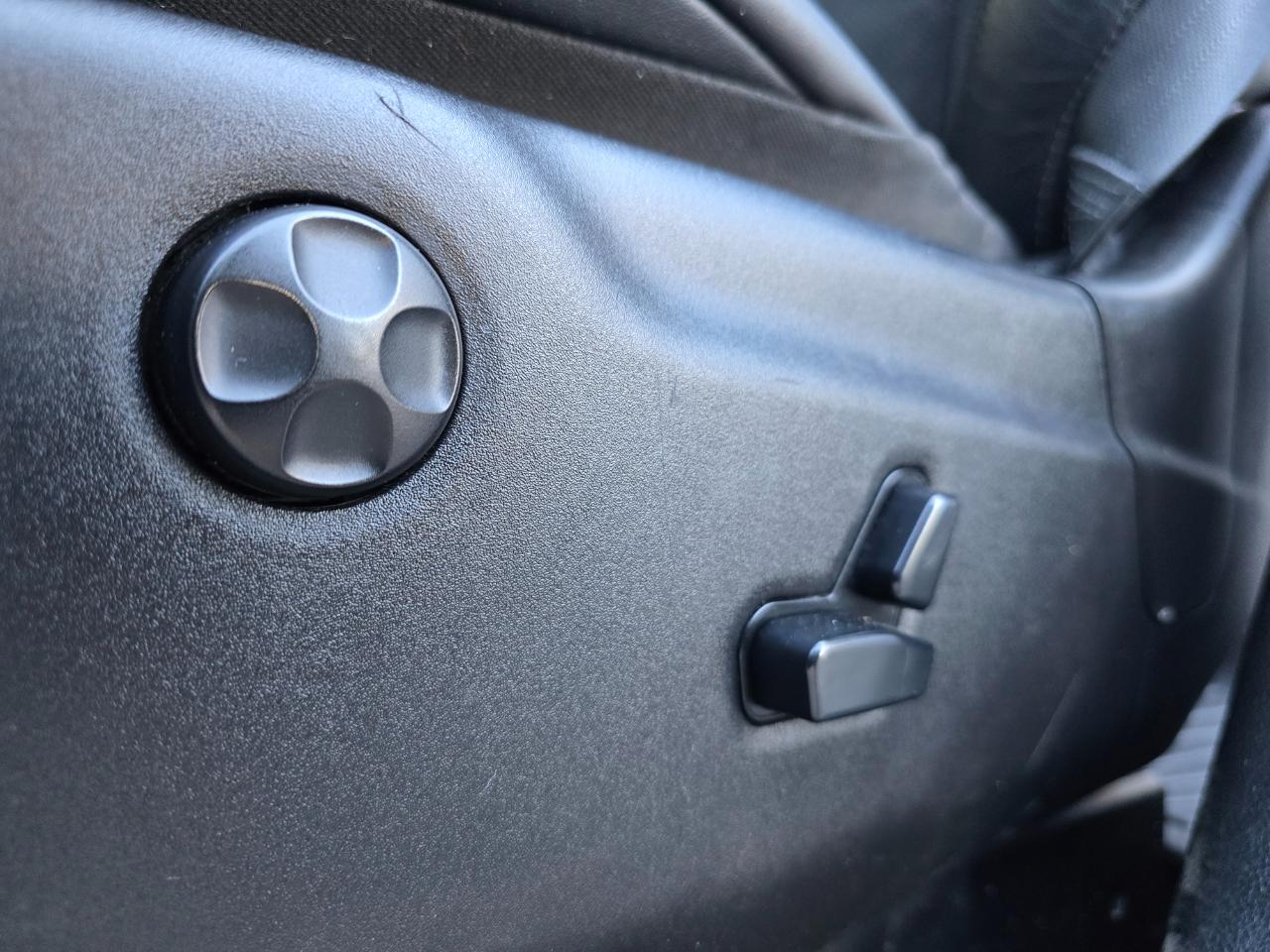 Jeep Grand Cherokee 4WD 4dr SRT8 Alpine 2013