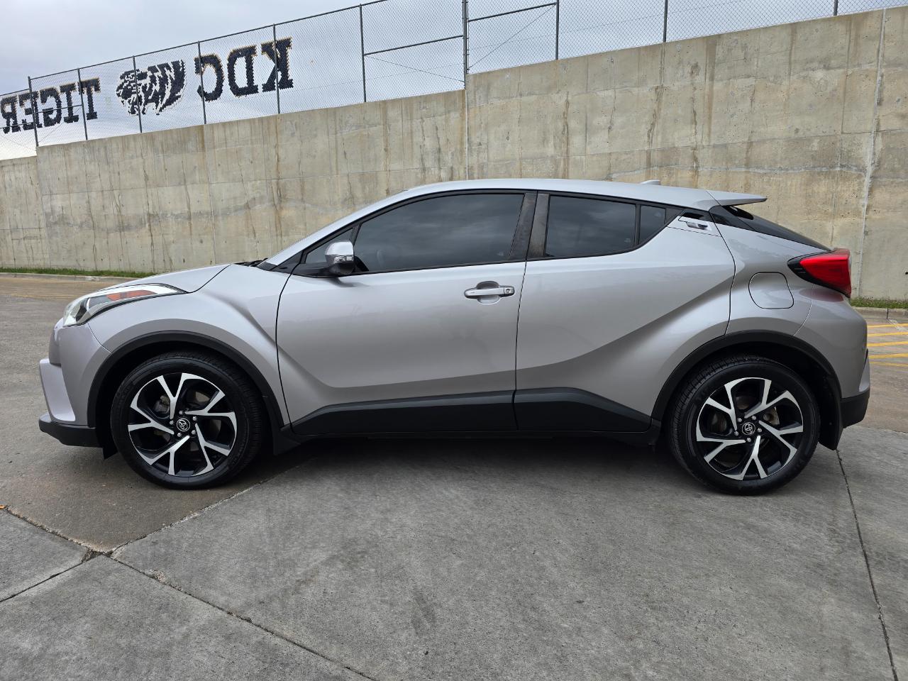 Toyota C-HR XLE FWD (Natl) 2018
