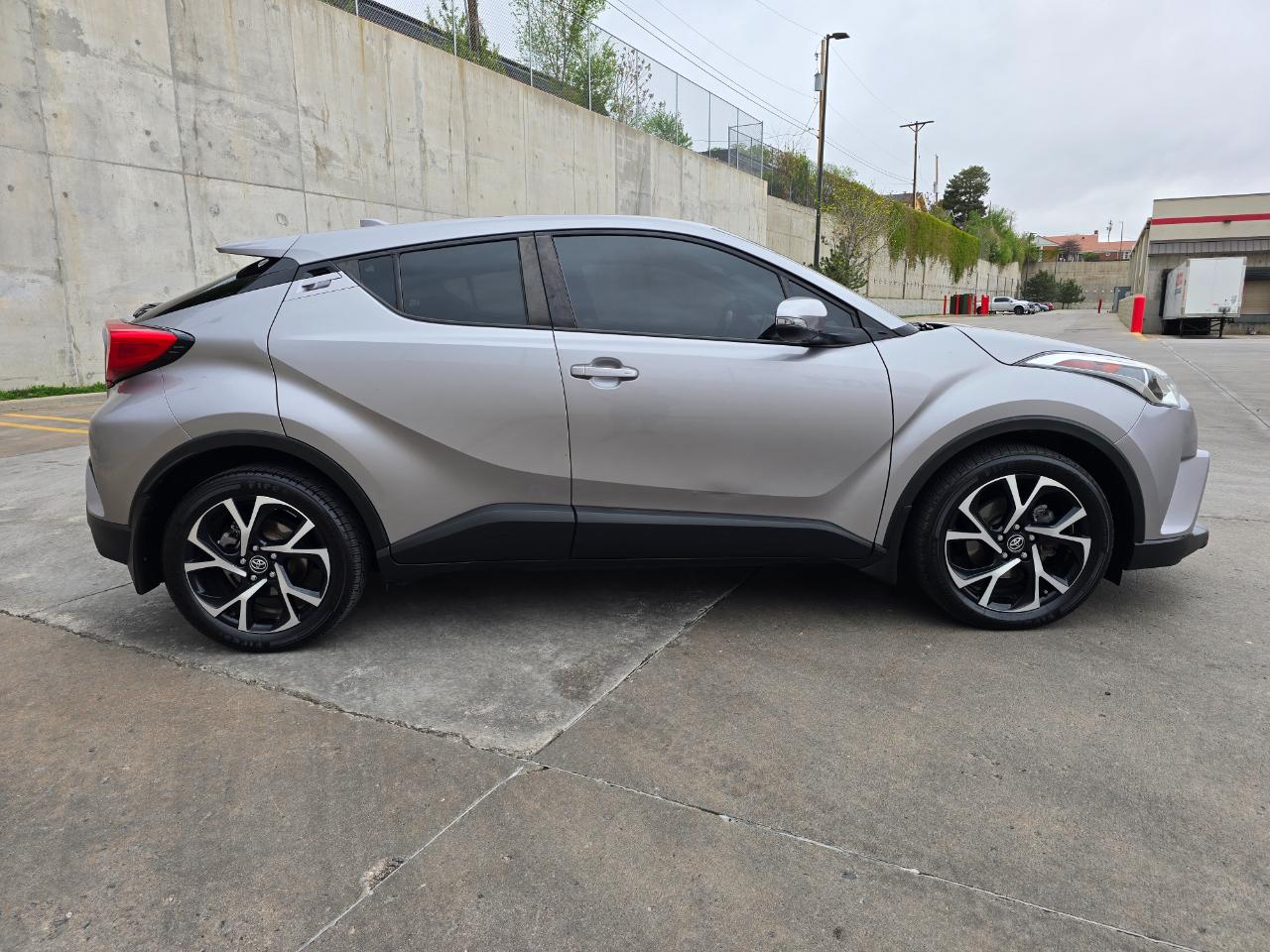 Toyota C-HR XLE FWD (Natl) 2018