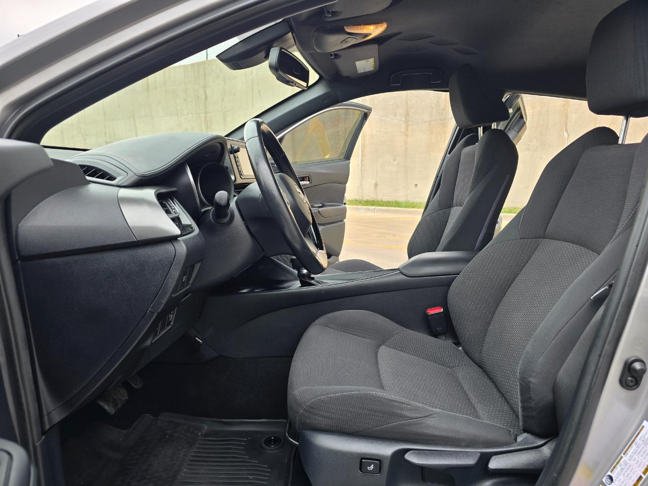 Toyota C-HR XLE FWD (Natl) 2018