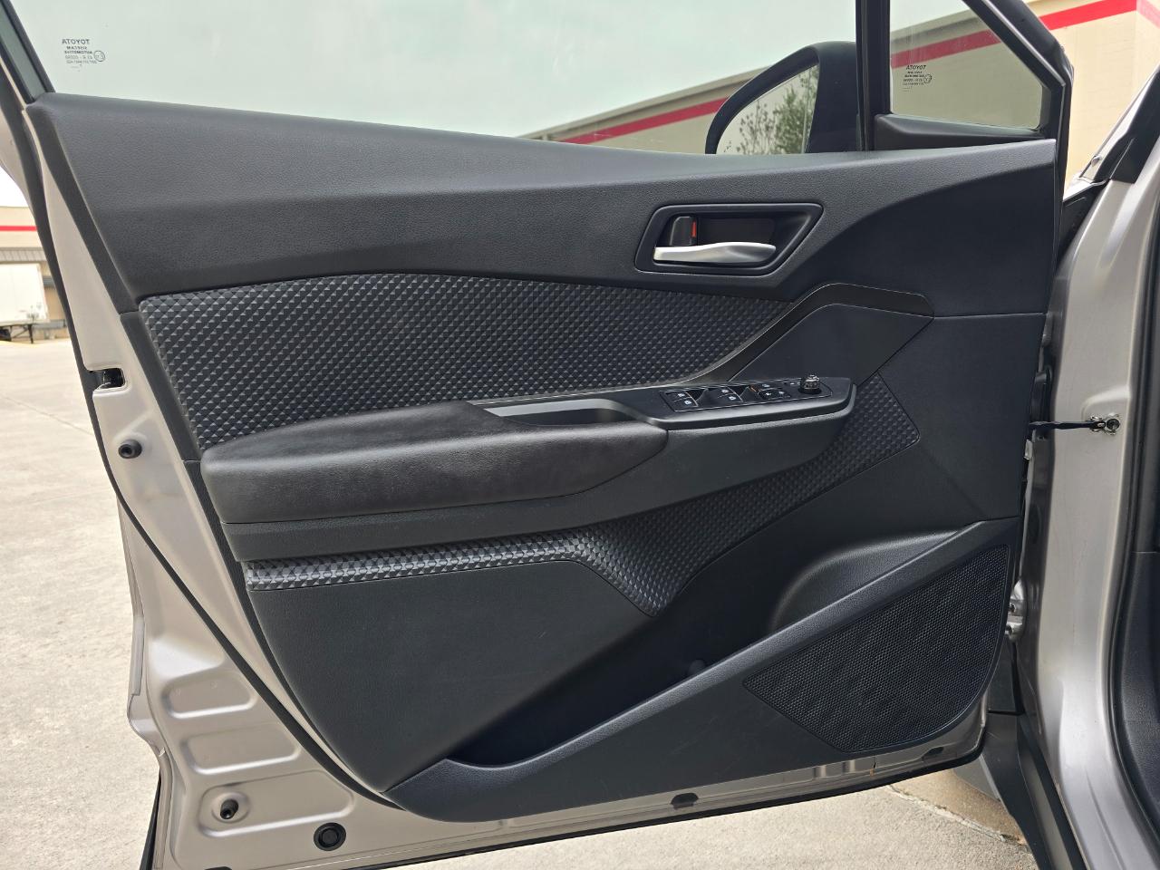 Toyota C-HR XLE FWD (Natl) 2018