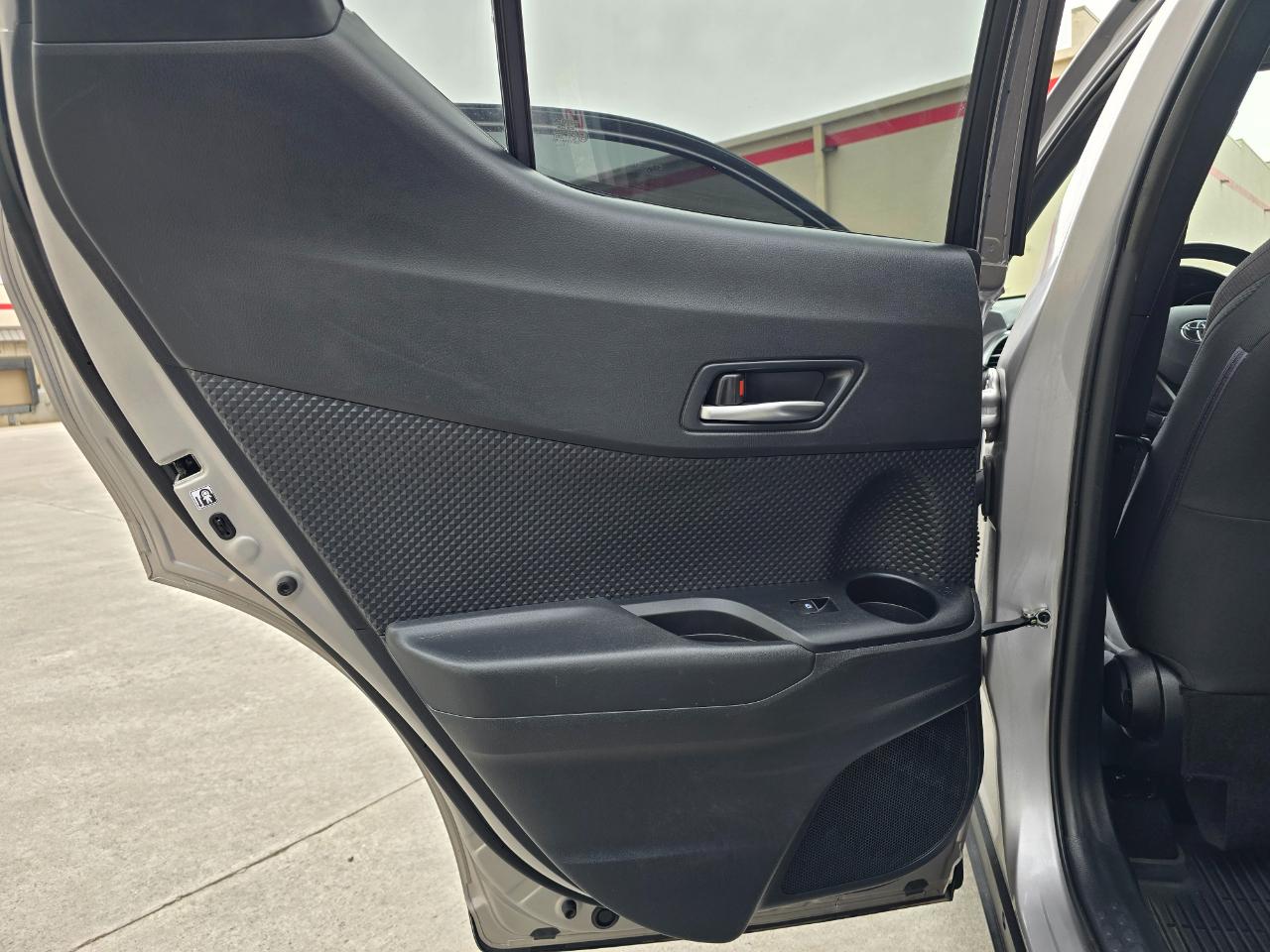 Toyota C-HR XLE FWD (Natl) 2018