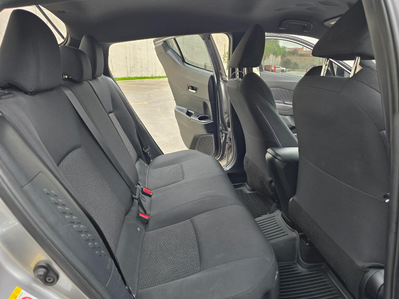 Toyota C-HR XLE FWD (Natl) 2018