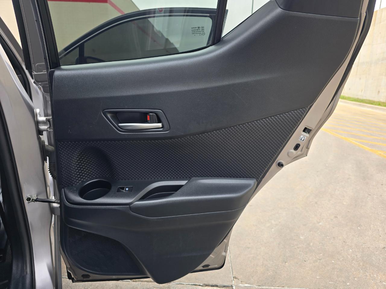 Toyota C-HR XLE FWD (Natl) 2018