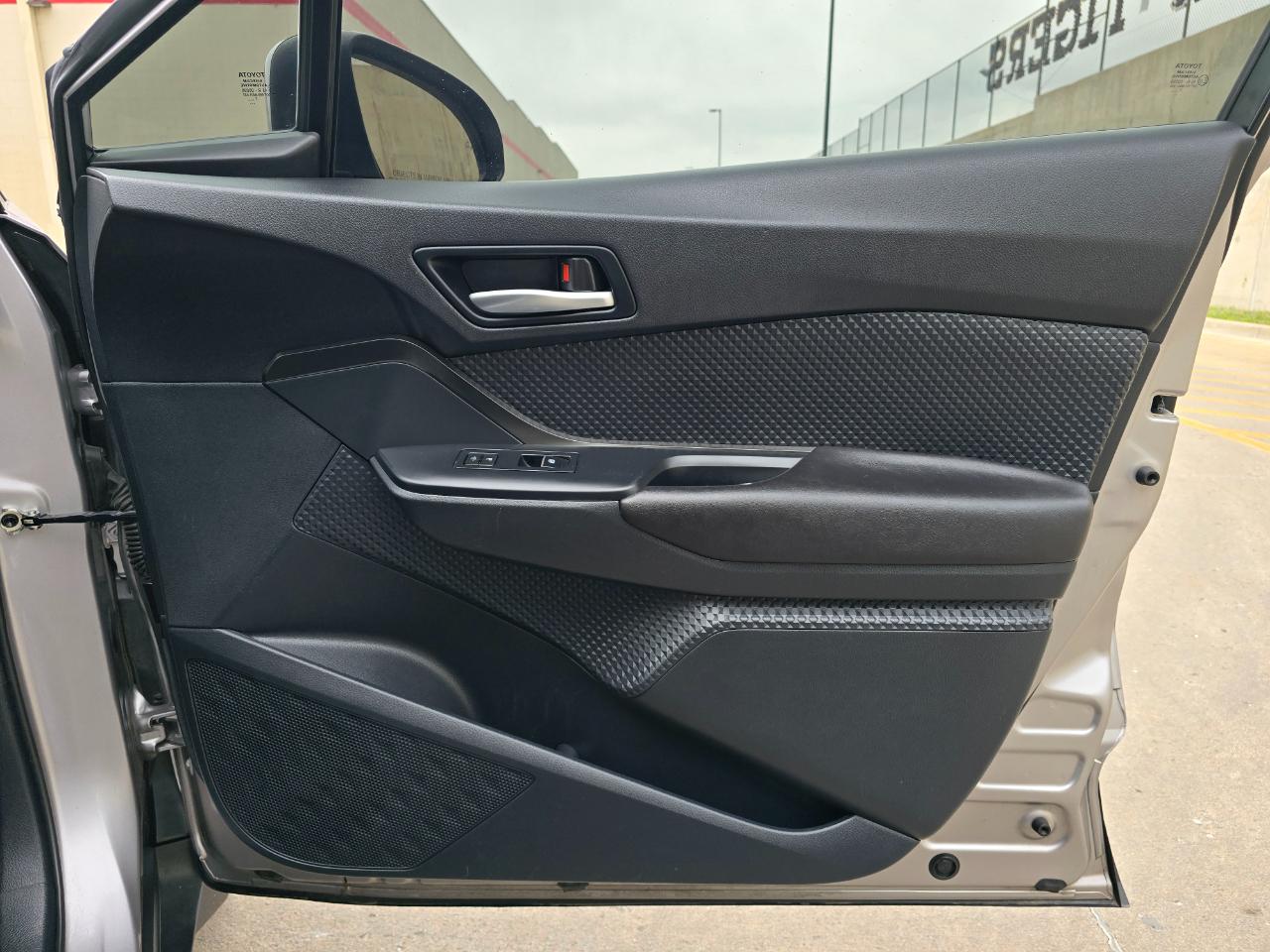 Toyota C-HR XLE FWD (Natl) 2018