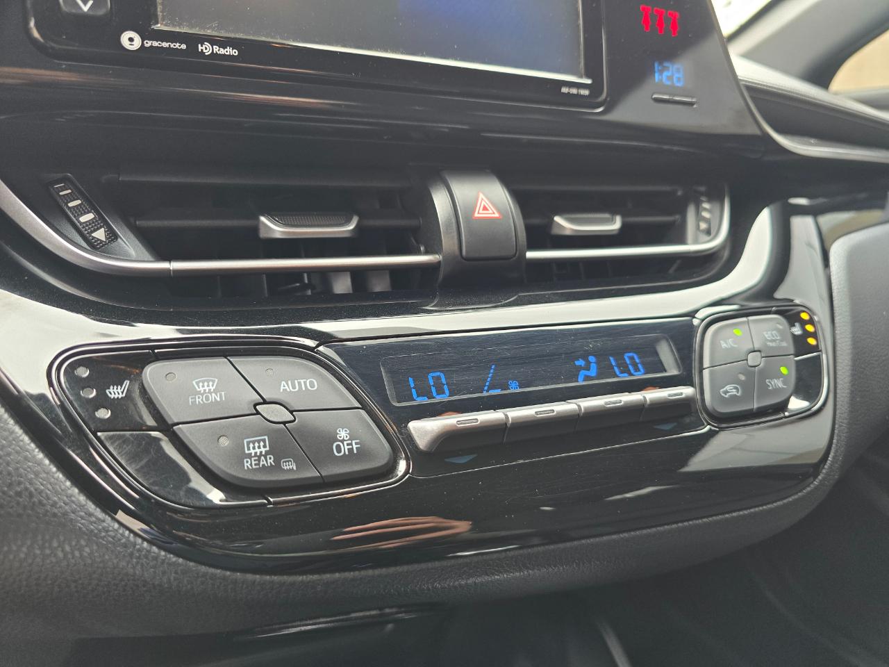 Toyota C-HR XLE FWD (Natl) 2018