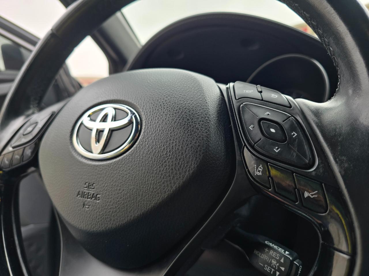 Toyota C-HR XLE FWD (Natl) 2018