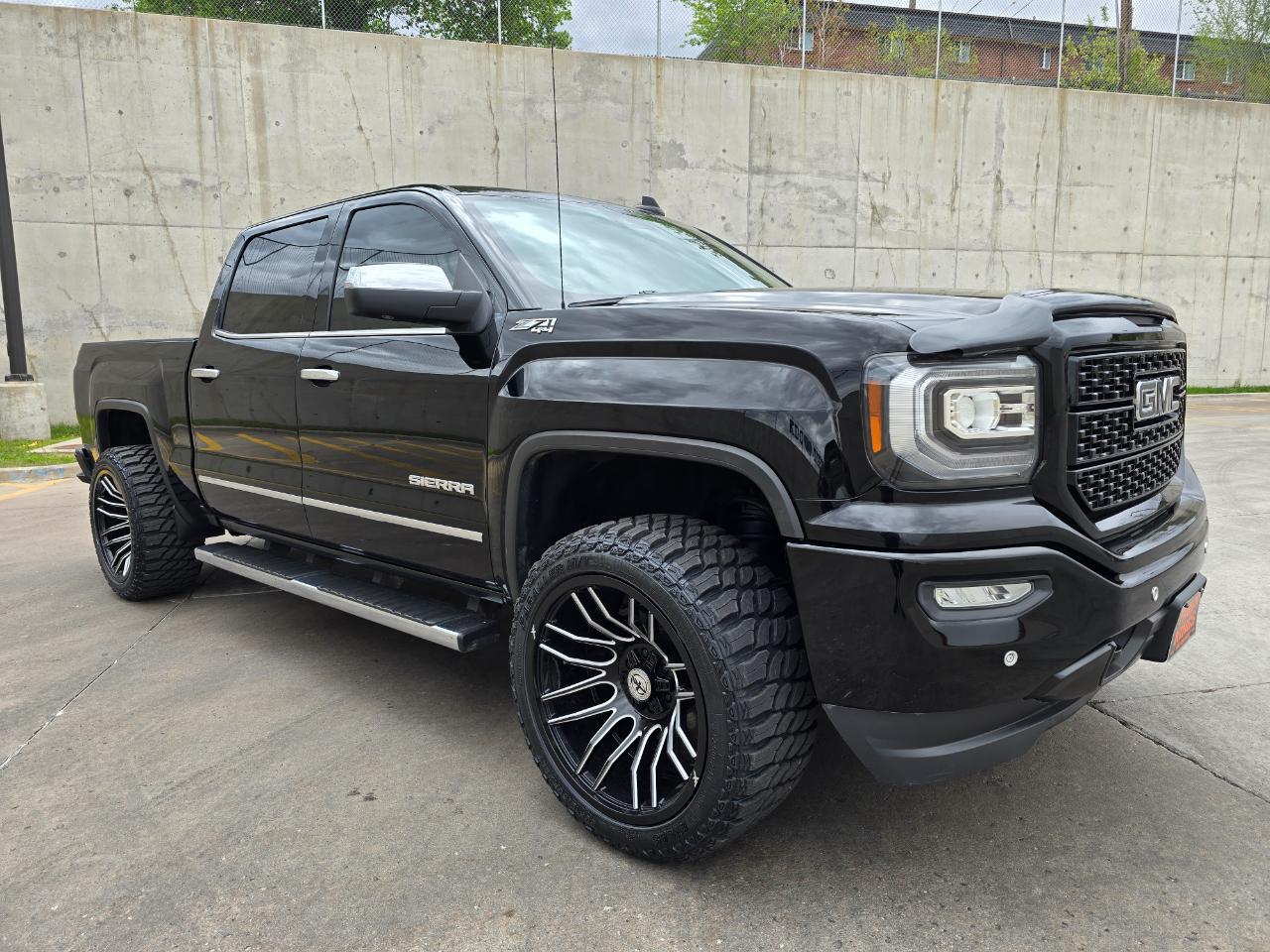GMC Sierra 1500 4WD Crew Cab 143.5" SLT 2017
