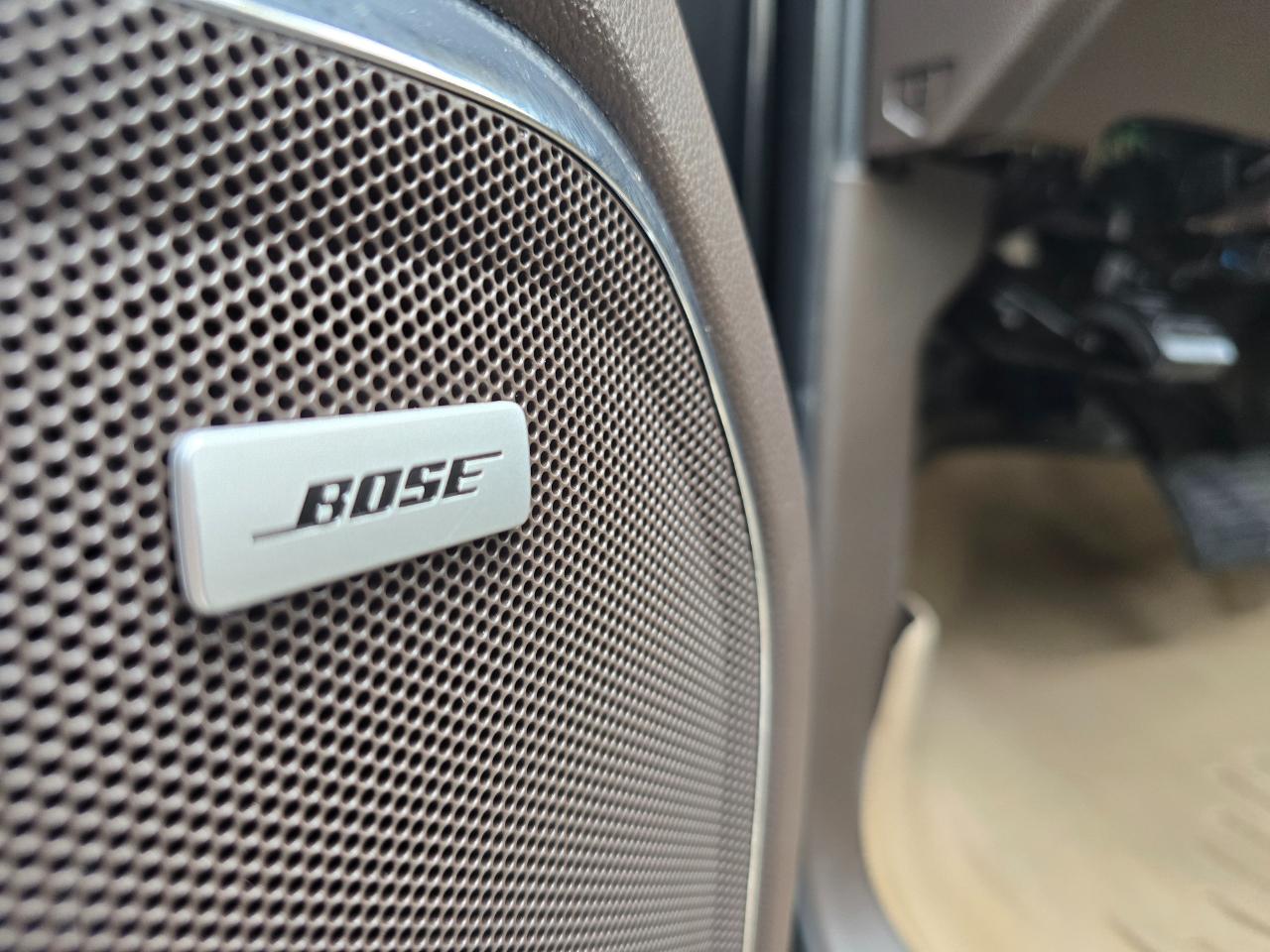 GMC Sierra 1500 4WD Crew Cab 143.5" SLT 2017