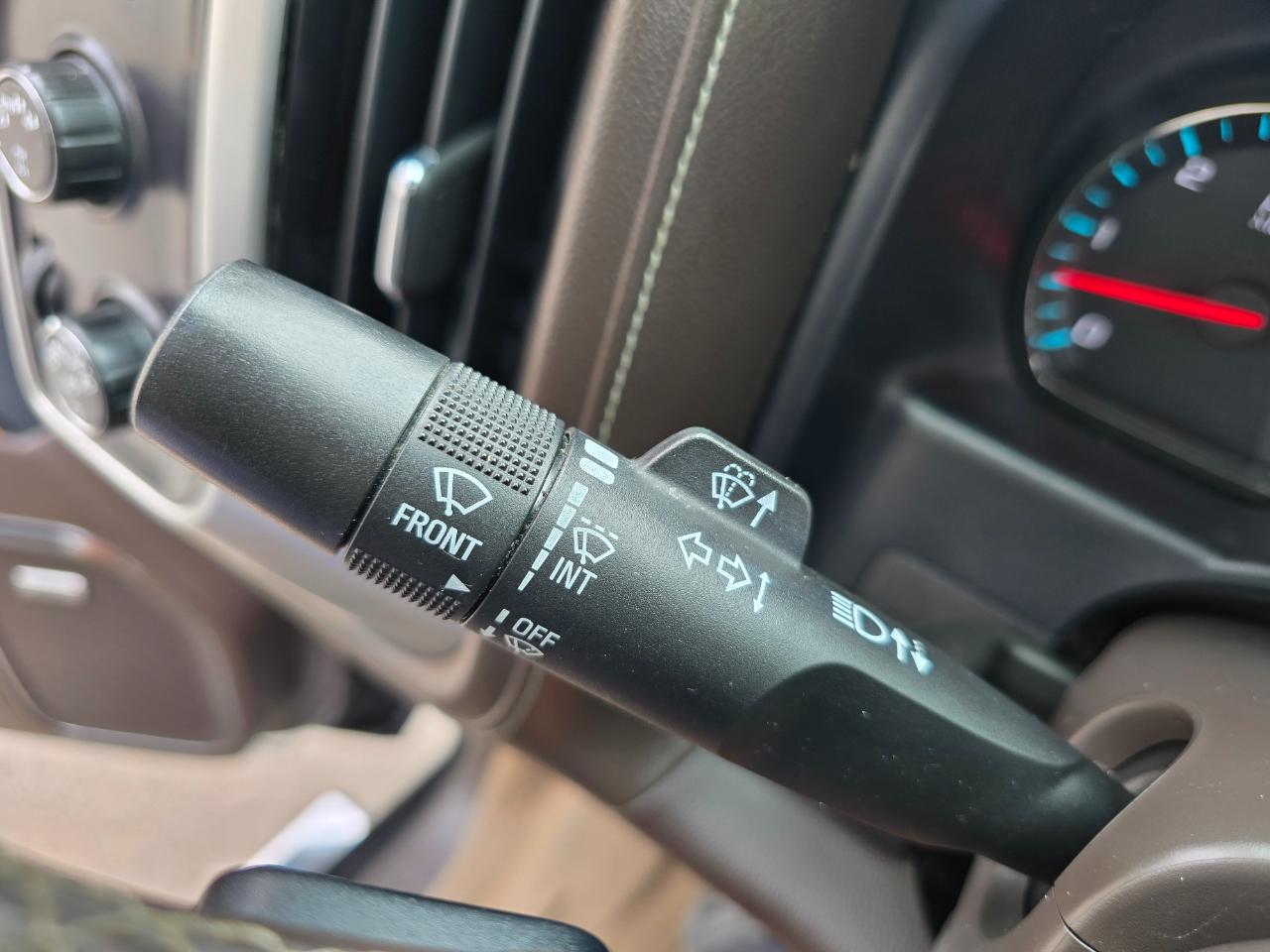 GMC Sierra 1500 4WD Crew Cab 143.5" SLT 2017