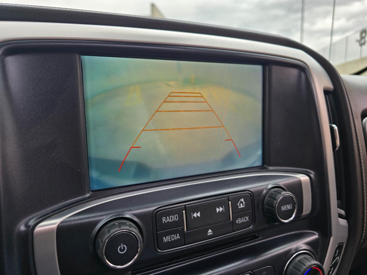 GMC Sierra 1500 4WD Crew Cab 143.5" SLT 2017