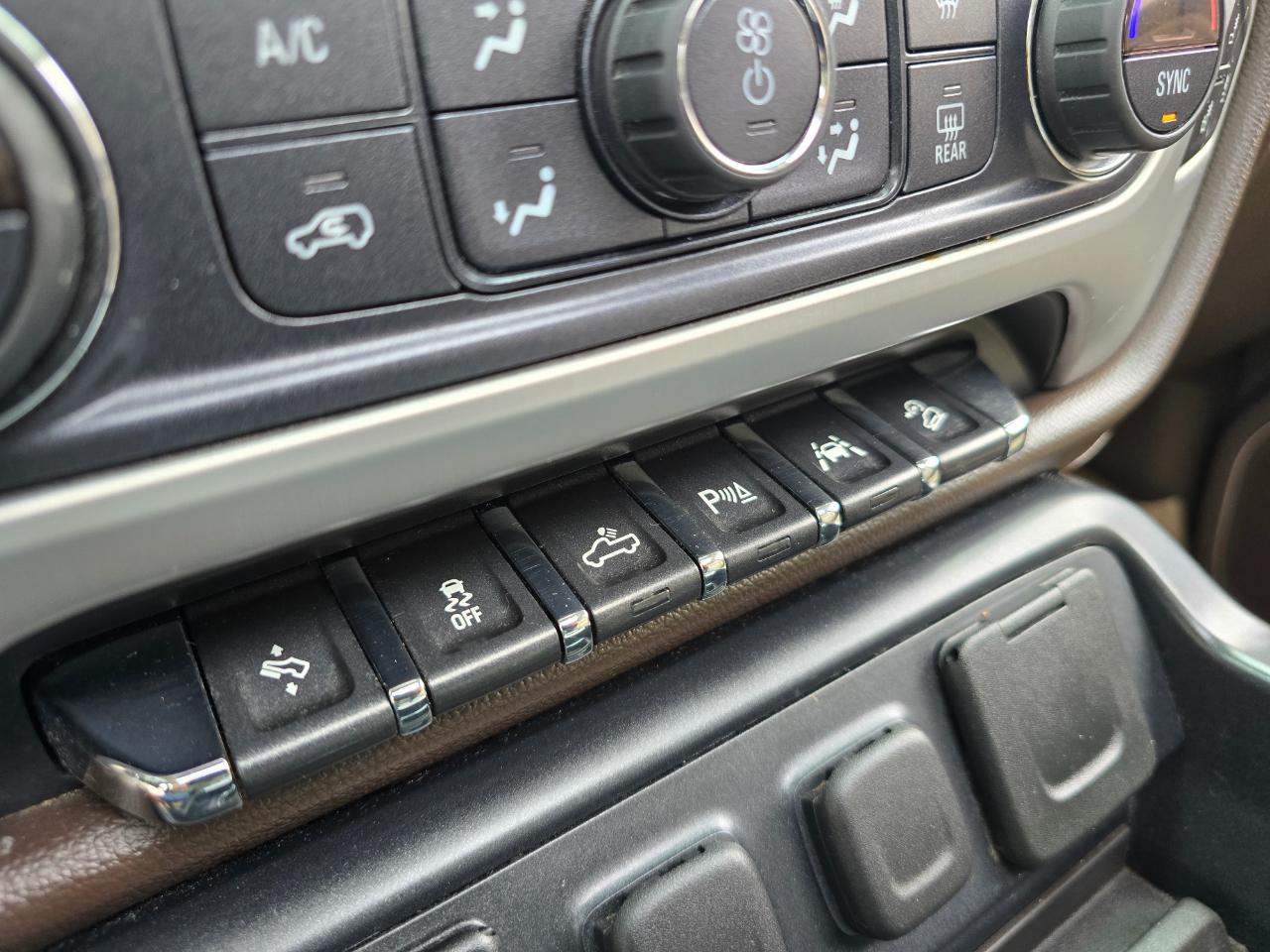 GMC Sierra 1500 4WD Crew Cab 143.5" SLT 2017