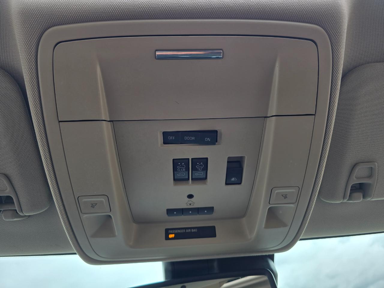 GMC Sierra 1500 4WD Crew Cab 143.5" SLT 2017