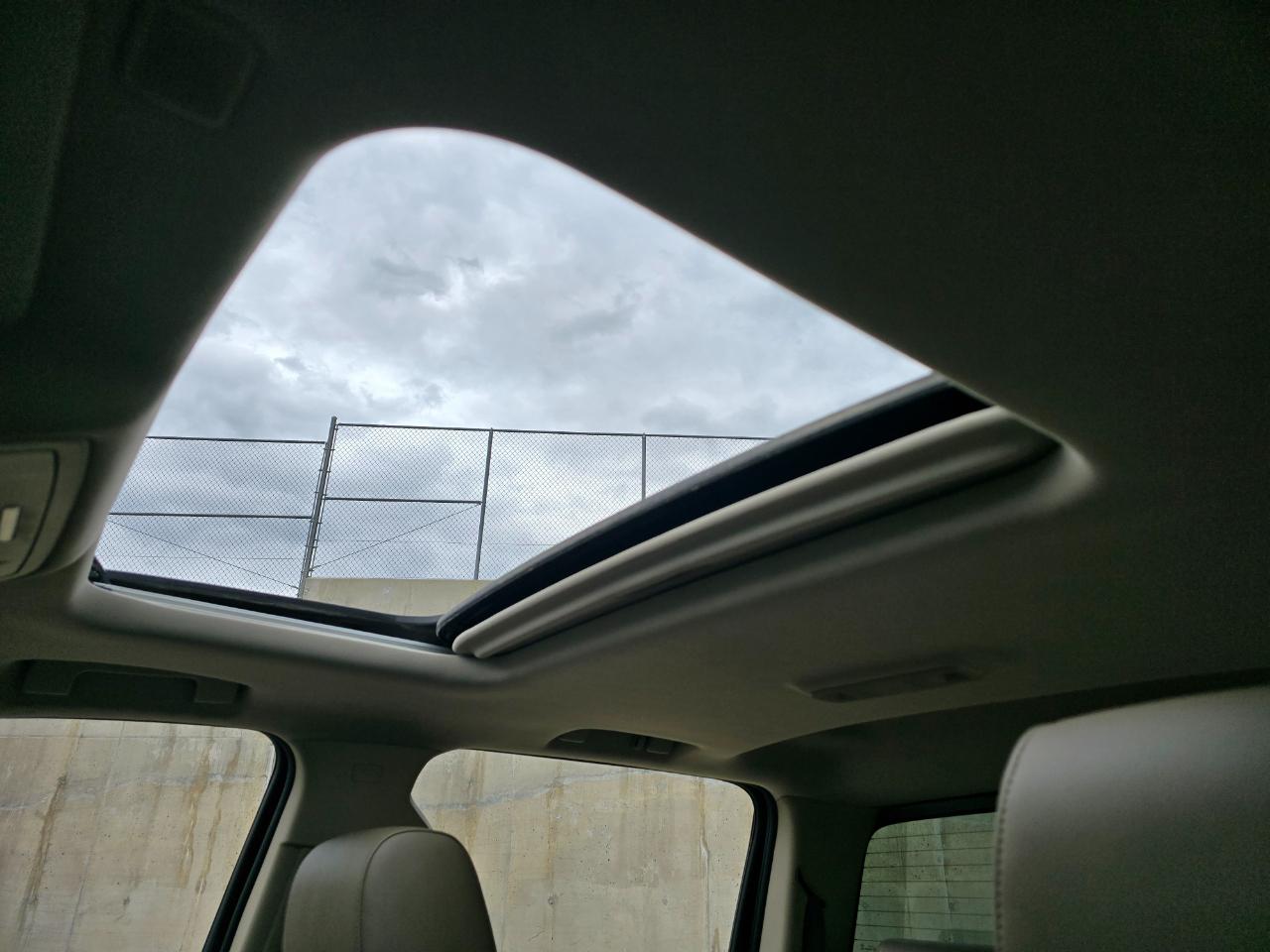 GMC Sierra 1500 4WD Crew Cab 143.5" SLT 2017