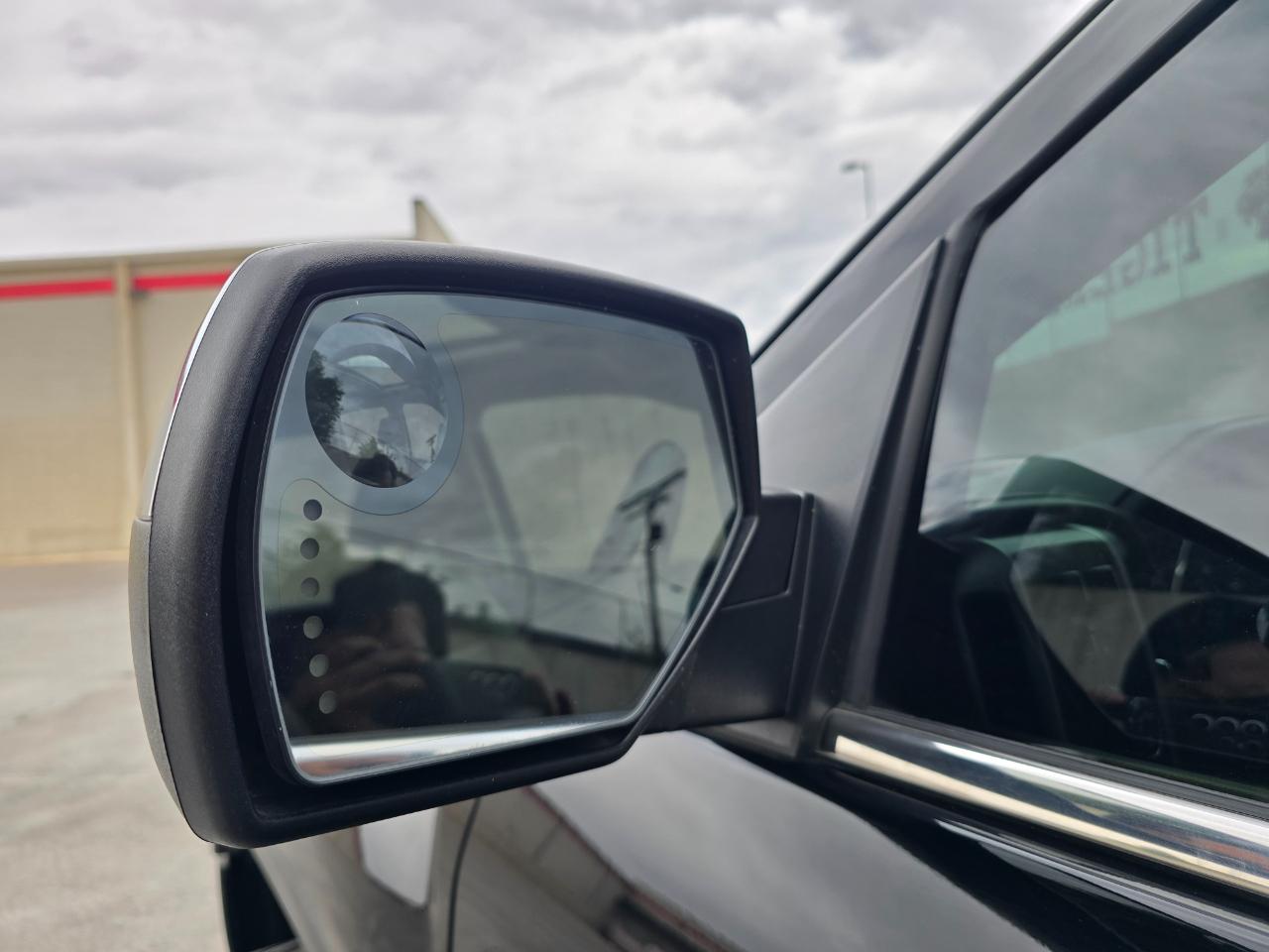 GMC Sierra 1500 4WD Crew Cab 143.5" SLT 2017