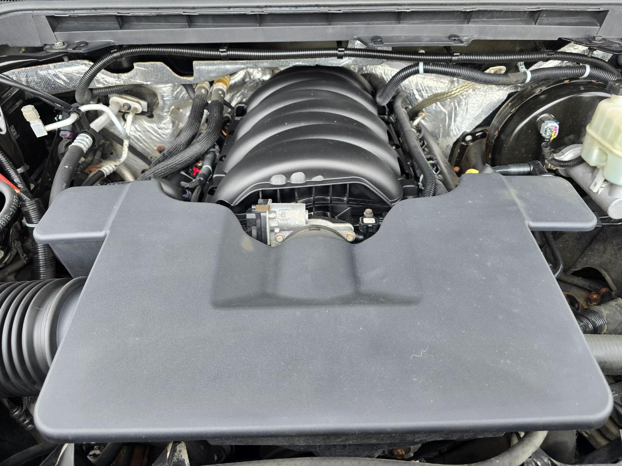 GMC Sierra 1500 4WD Crew Cab 143.5" SLT 2017