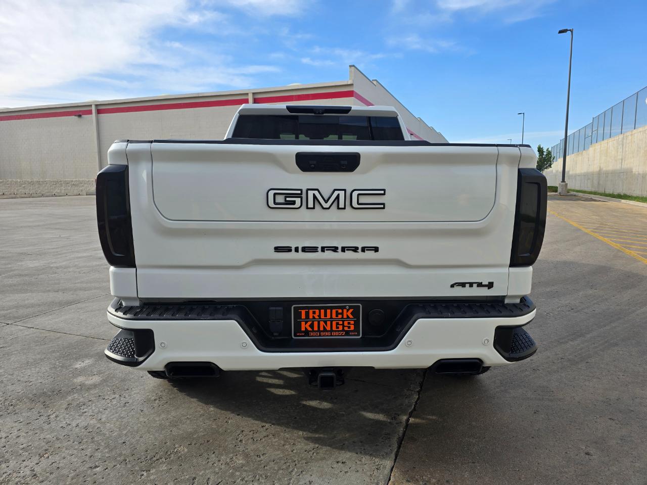 GMC Sierra 1500 4WD Crew Cab 157" AT4 2022