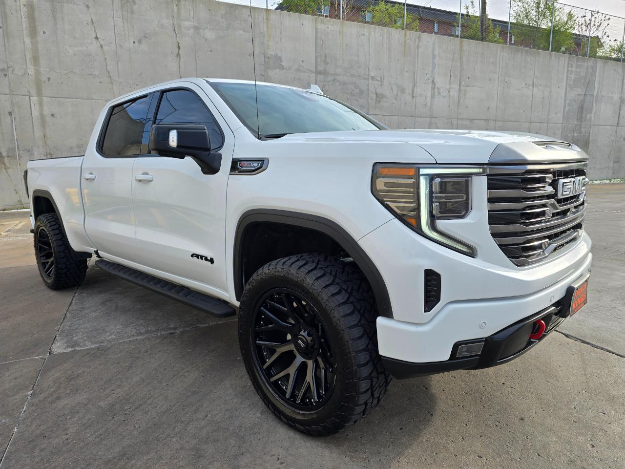 GMC Sierra 1500 4WD Crew Cab 157" AT4 2022