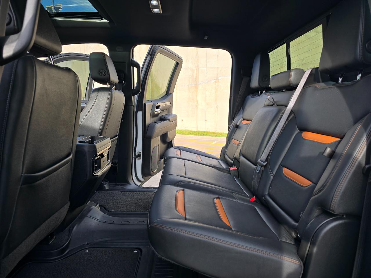 GMC Sierra 1500 4WD Crew Cab 157" AT4 2022