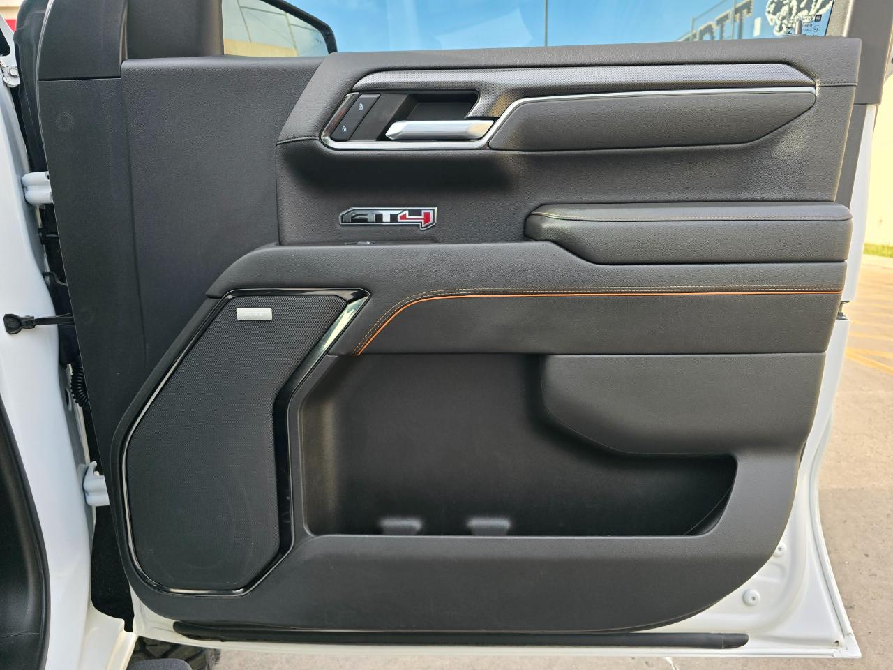 GMC Sierra 1500 4WD Crew Cab 157" AT4 2022