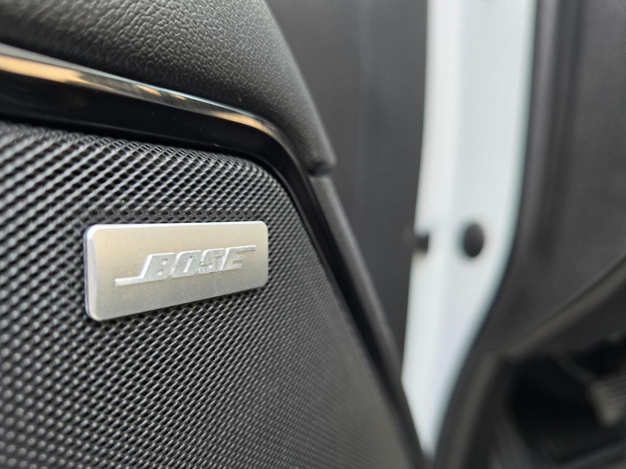 GMC Sierra 1500 4WD Crew Cab 157" AT4 2022