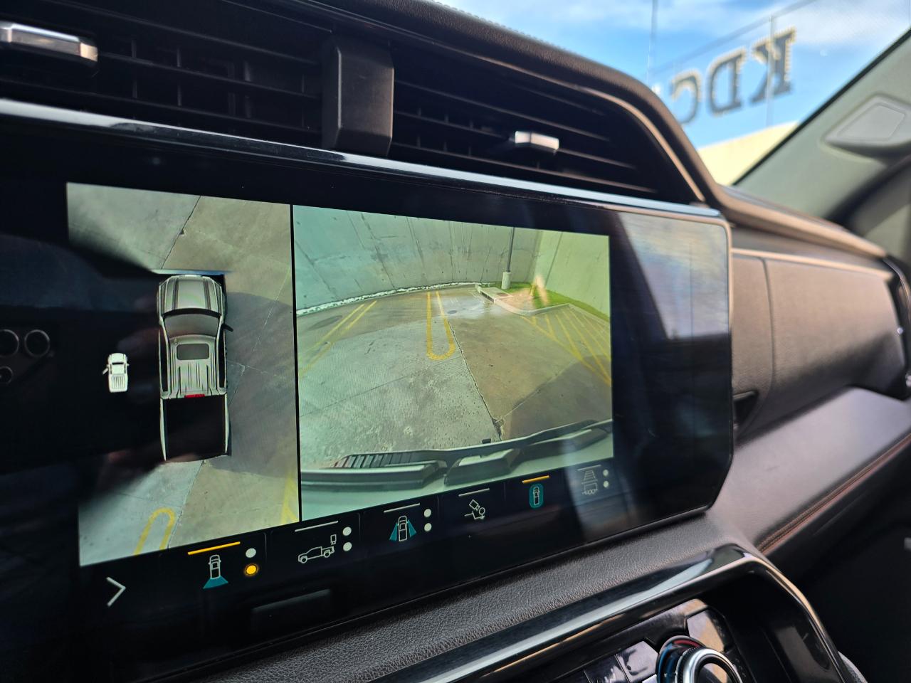 GMC Sierra 1500 4WD Crew Cab 157" AT4 2022