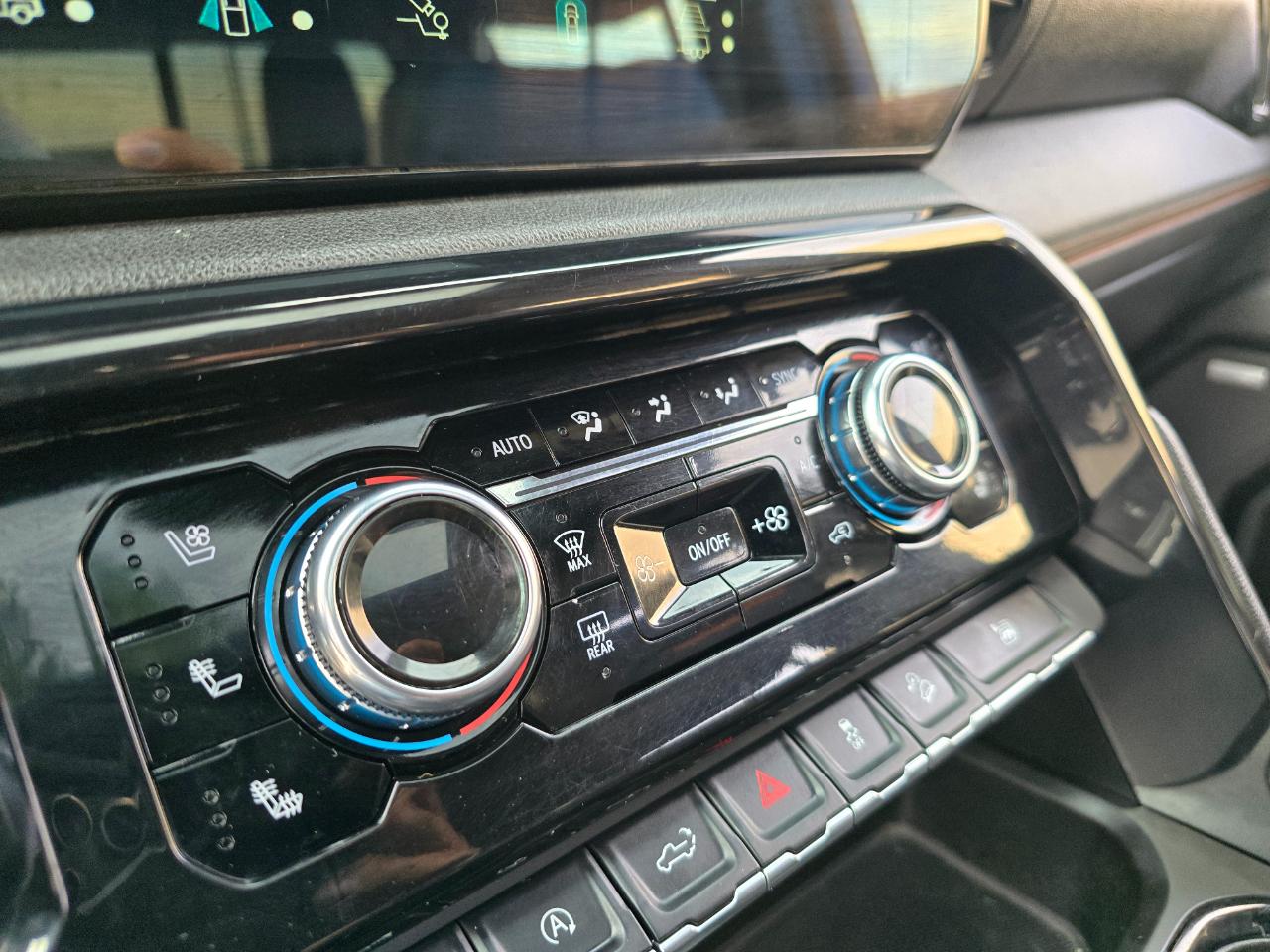 GMC Sierra 1500 4WD Crew Cab 157" AT4 2022